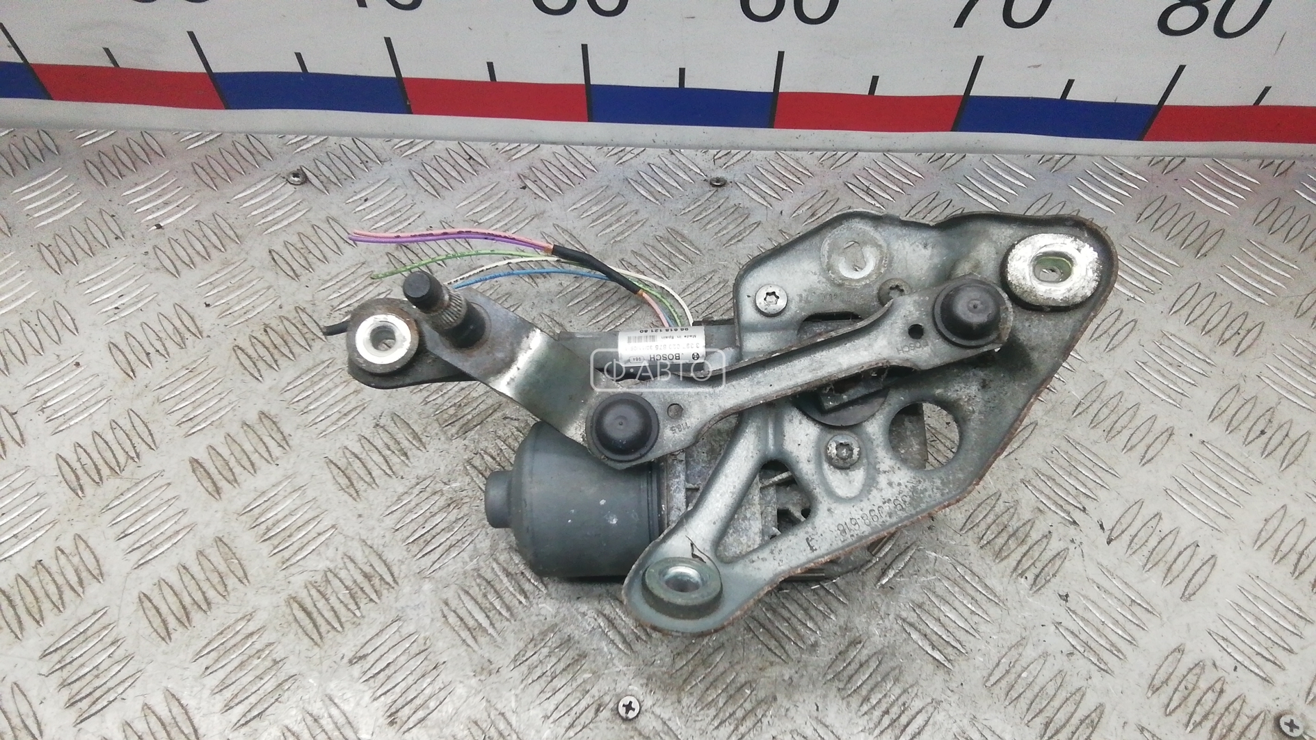 Мотор стеклоочистителя лобового стекла