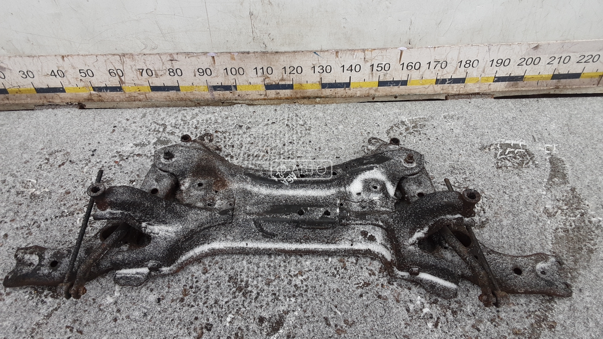 Балка подвески передняя