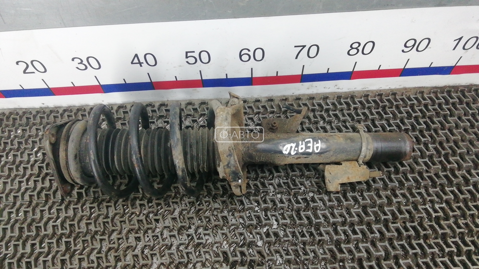 Стойка передняя левая