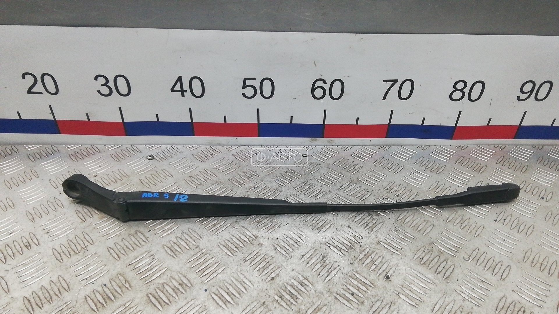 Щеткодержатель лобового стекла