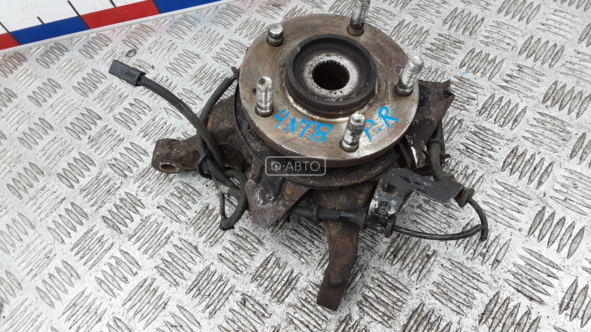 Ступица передняя правая