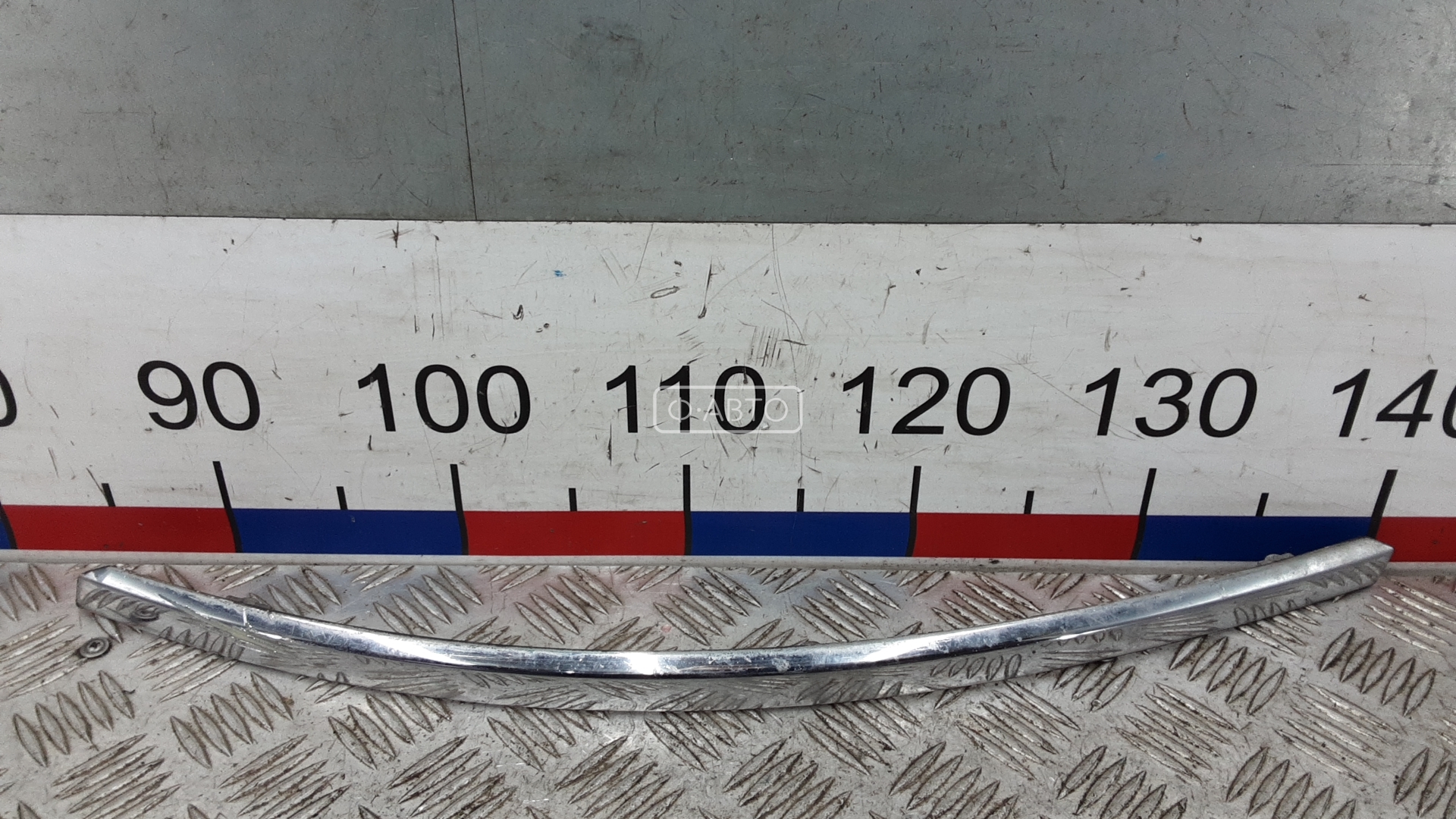 Ус под фару (ресничка) левый