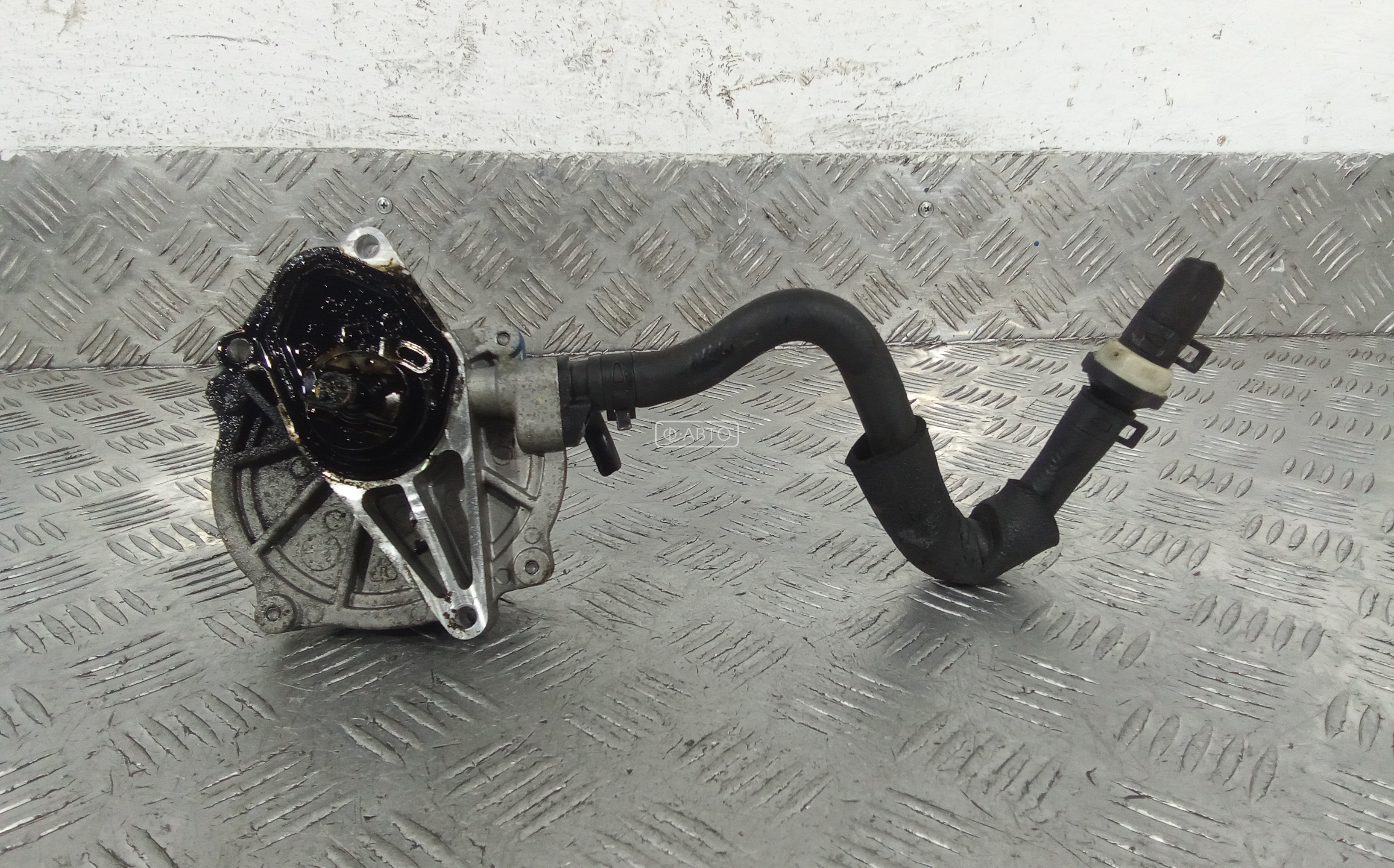 Насос вакуумный