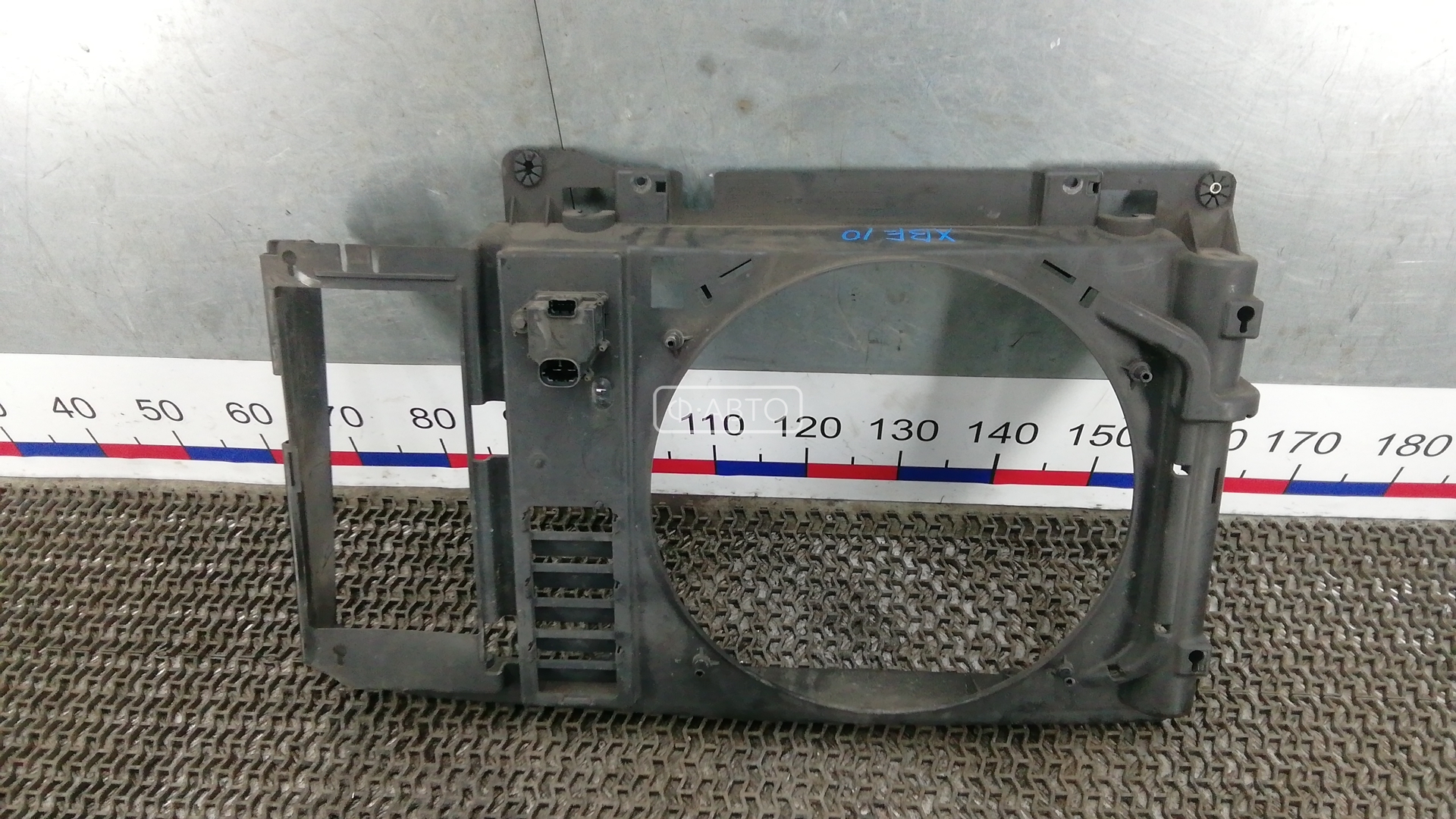 Передняя панель крепления облицовки (телевизор)