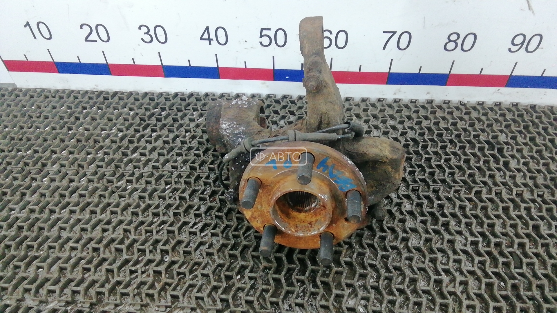 Ступица передняя левая