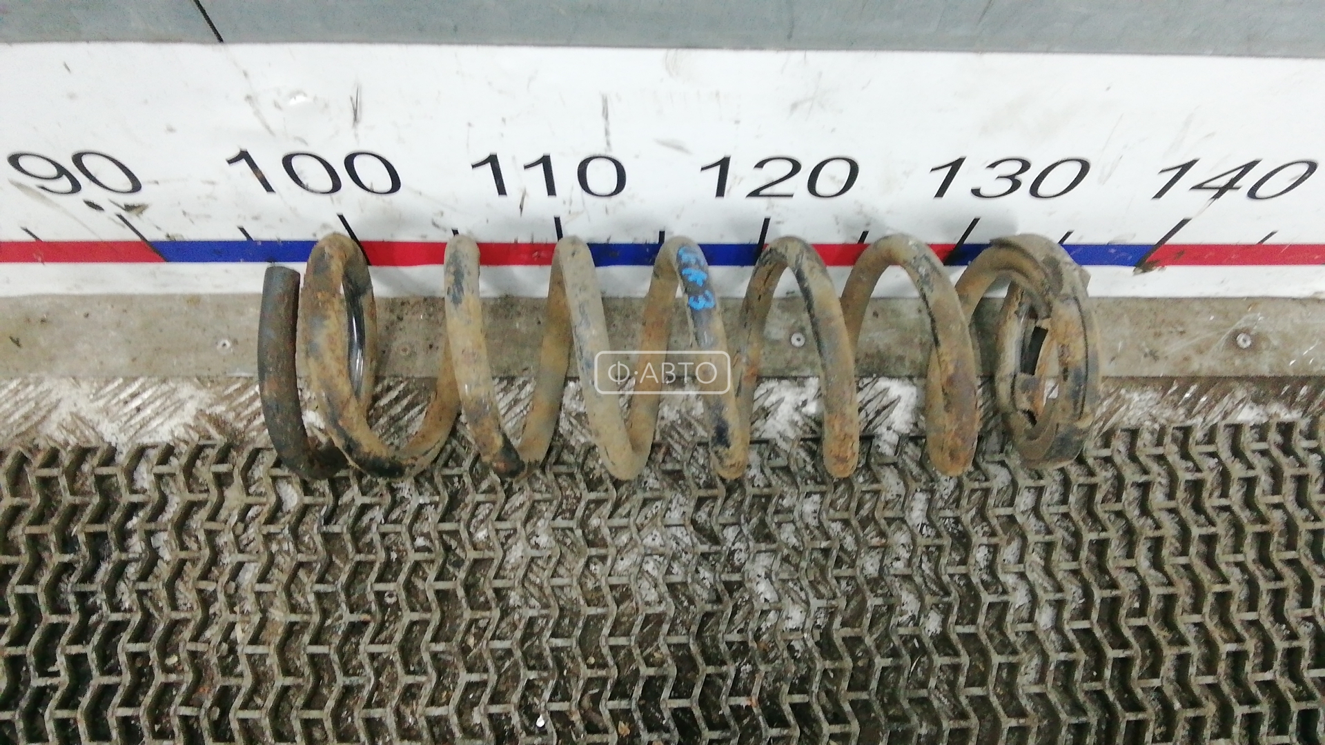 Пружина задняя