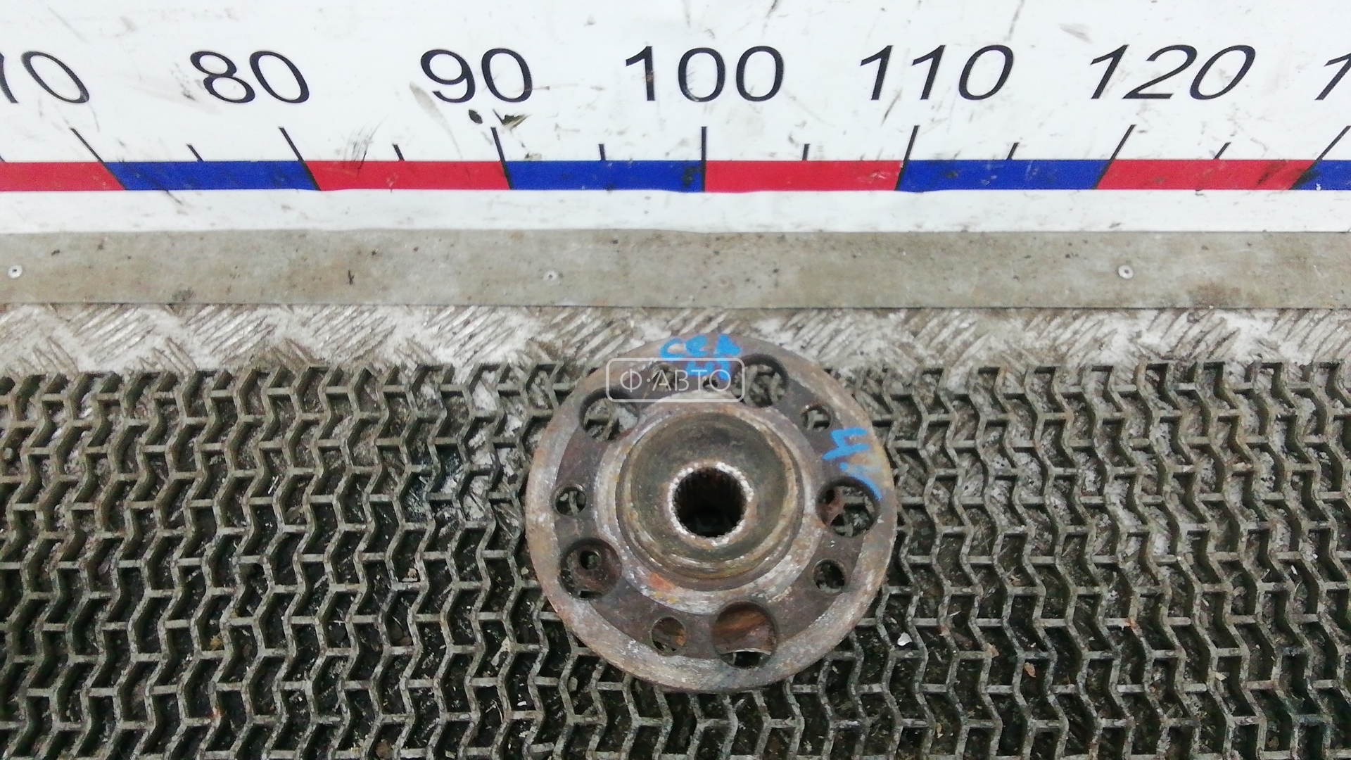 Ступица задняя левая