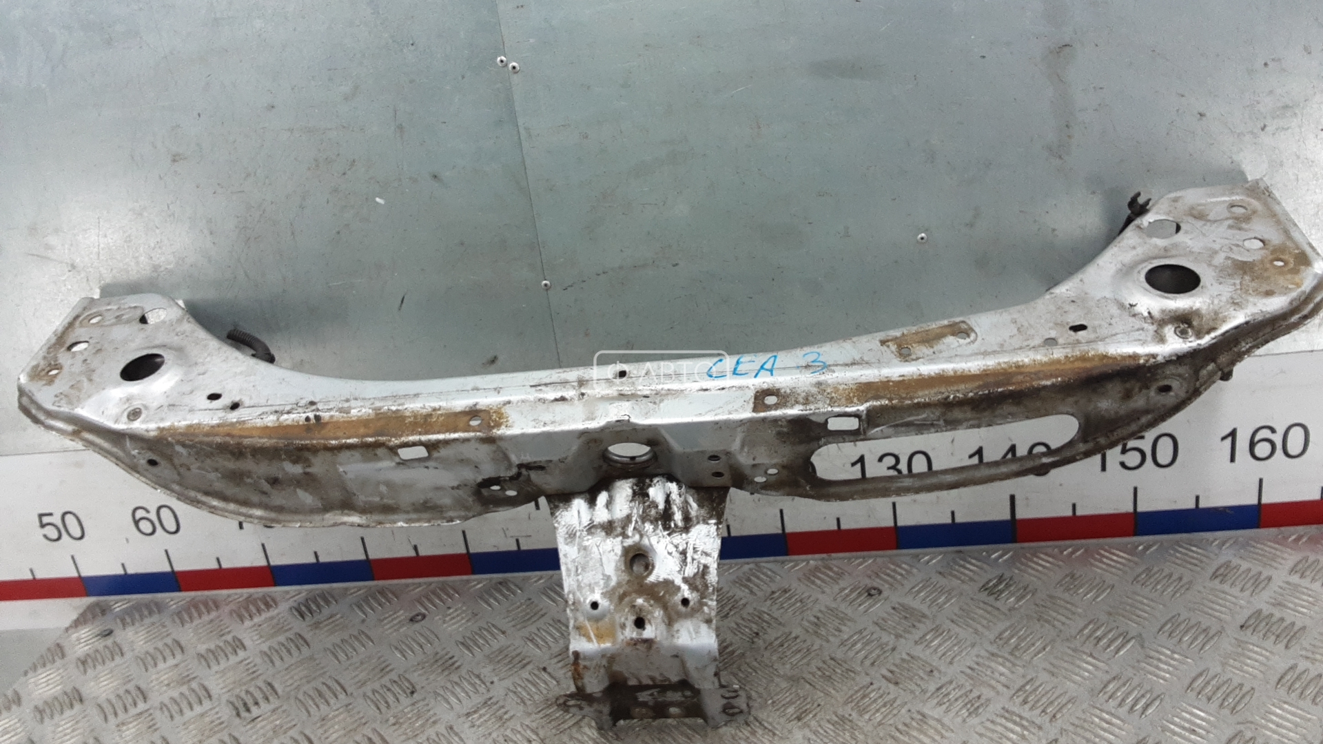 Рамка капота