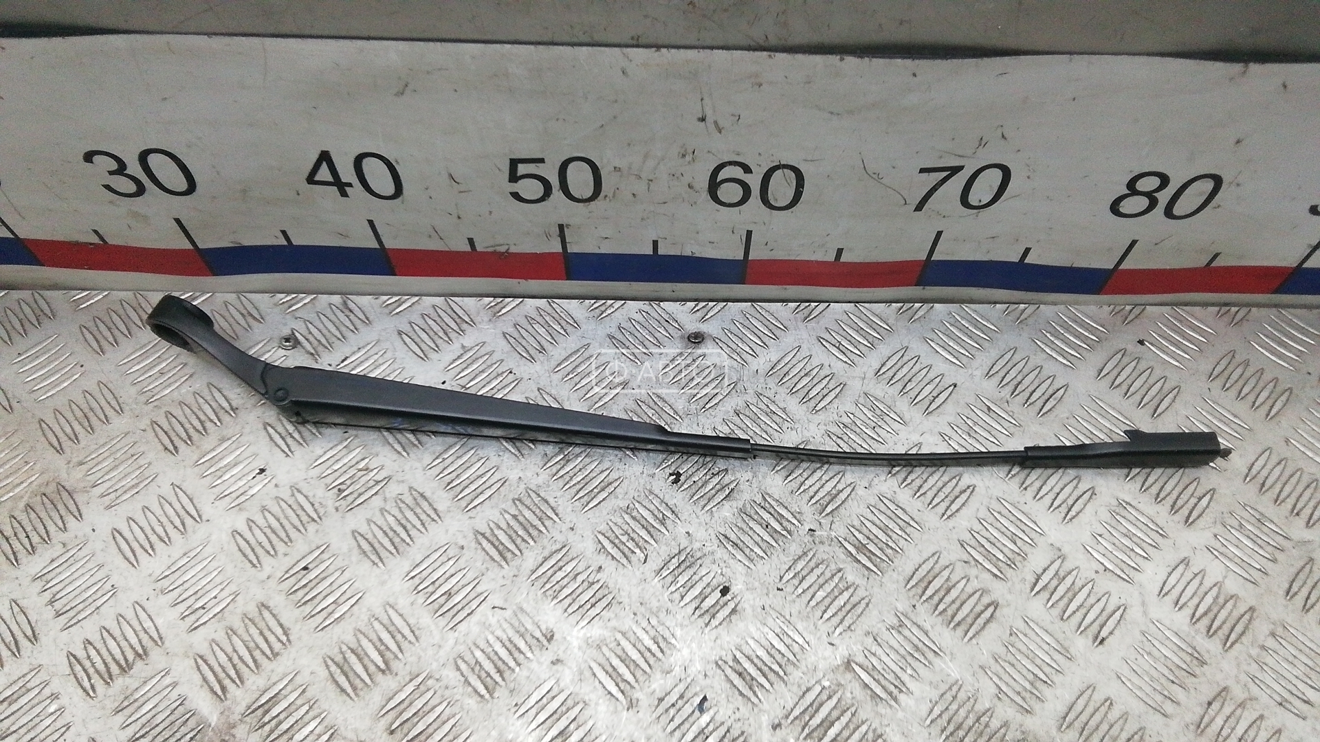 Щеткодержатель лобового стекла