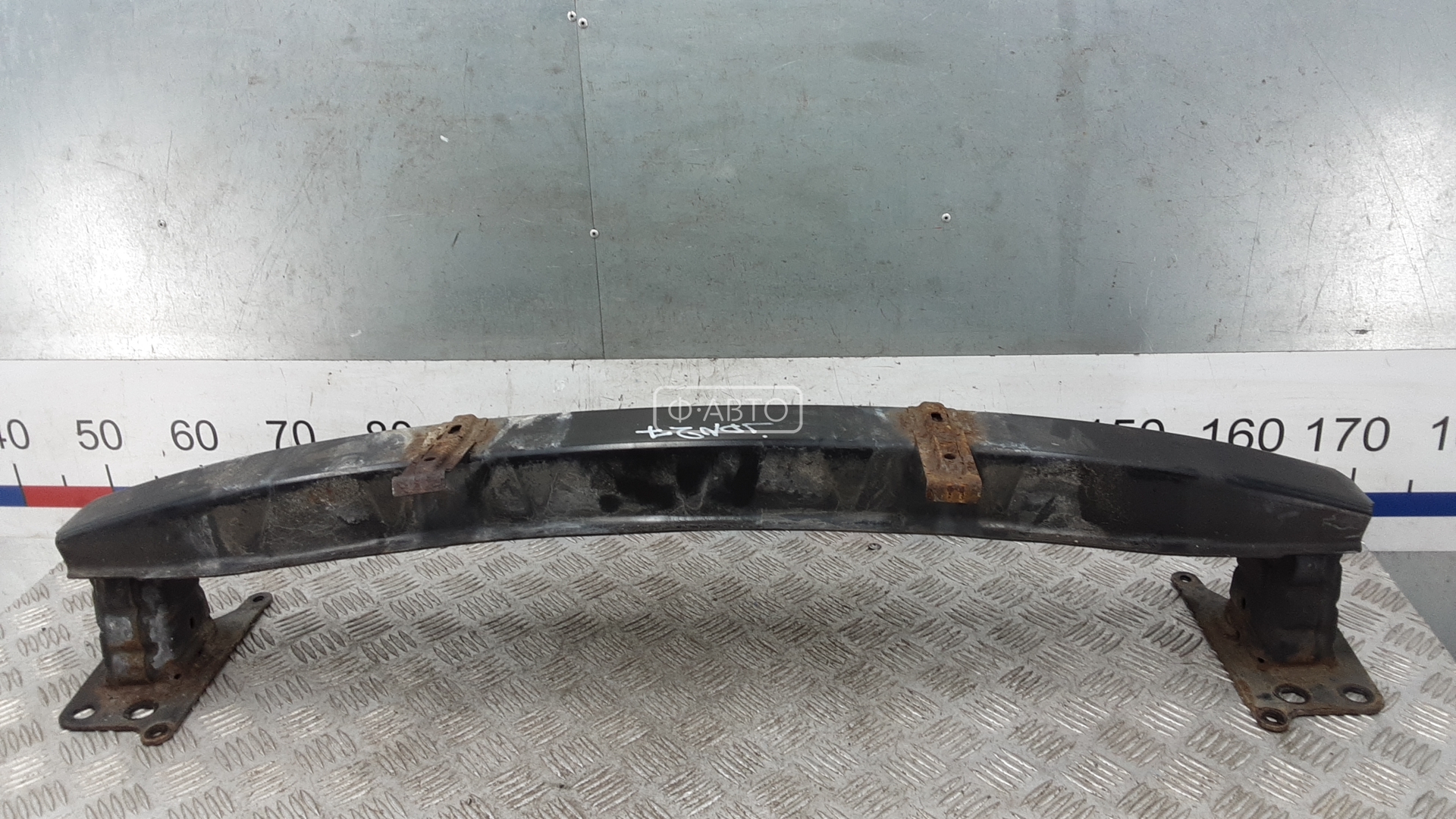 Усилитель бампера передний (кронштейн)