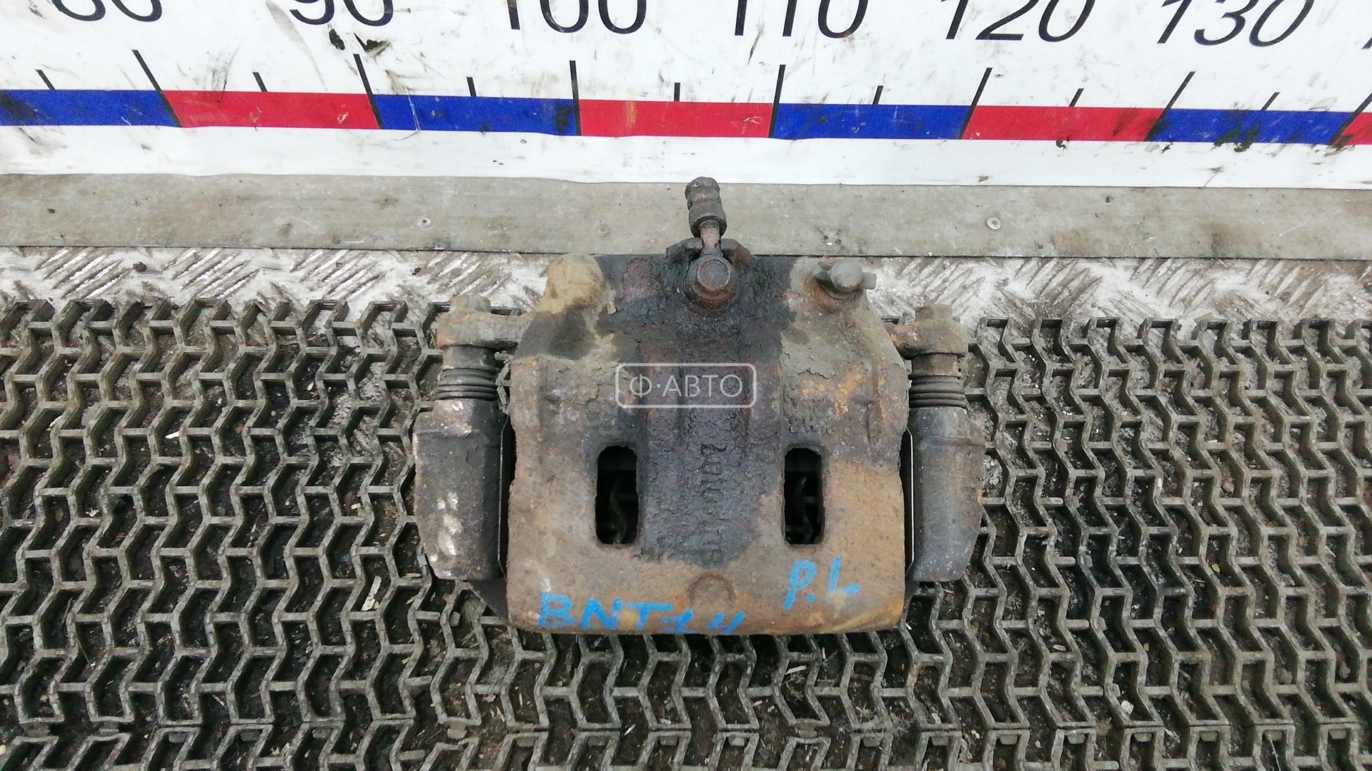 Суппорт тормозной передний левый