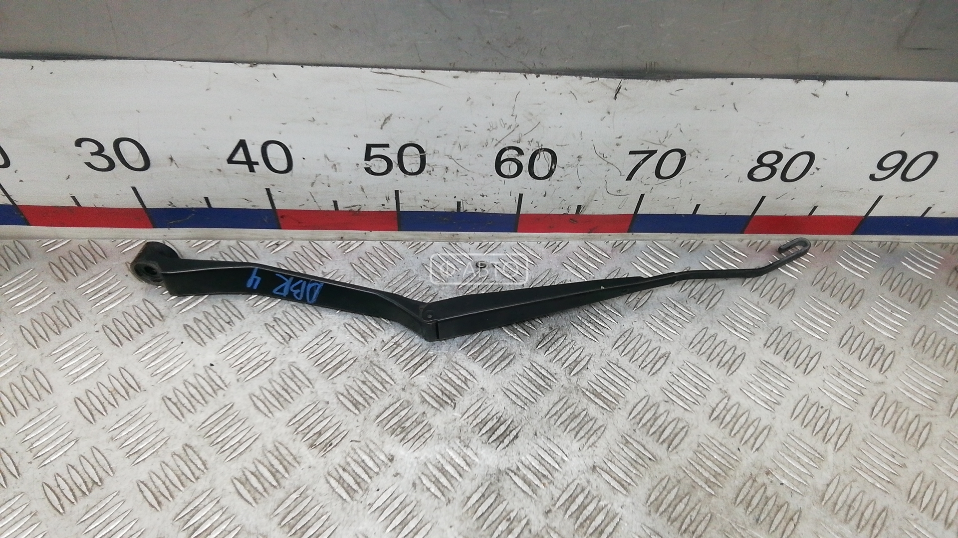 Щеткодержатель лобового стекла