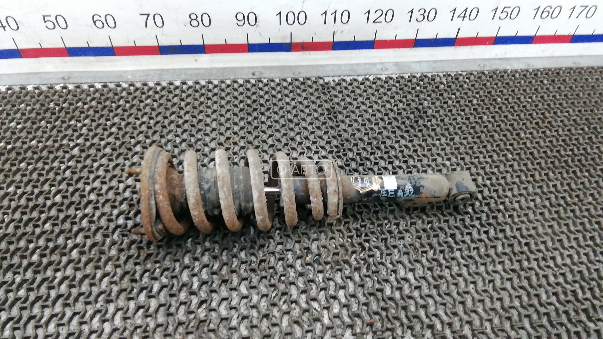 Стойка передняя правая