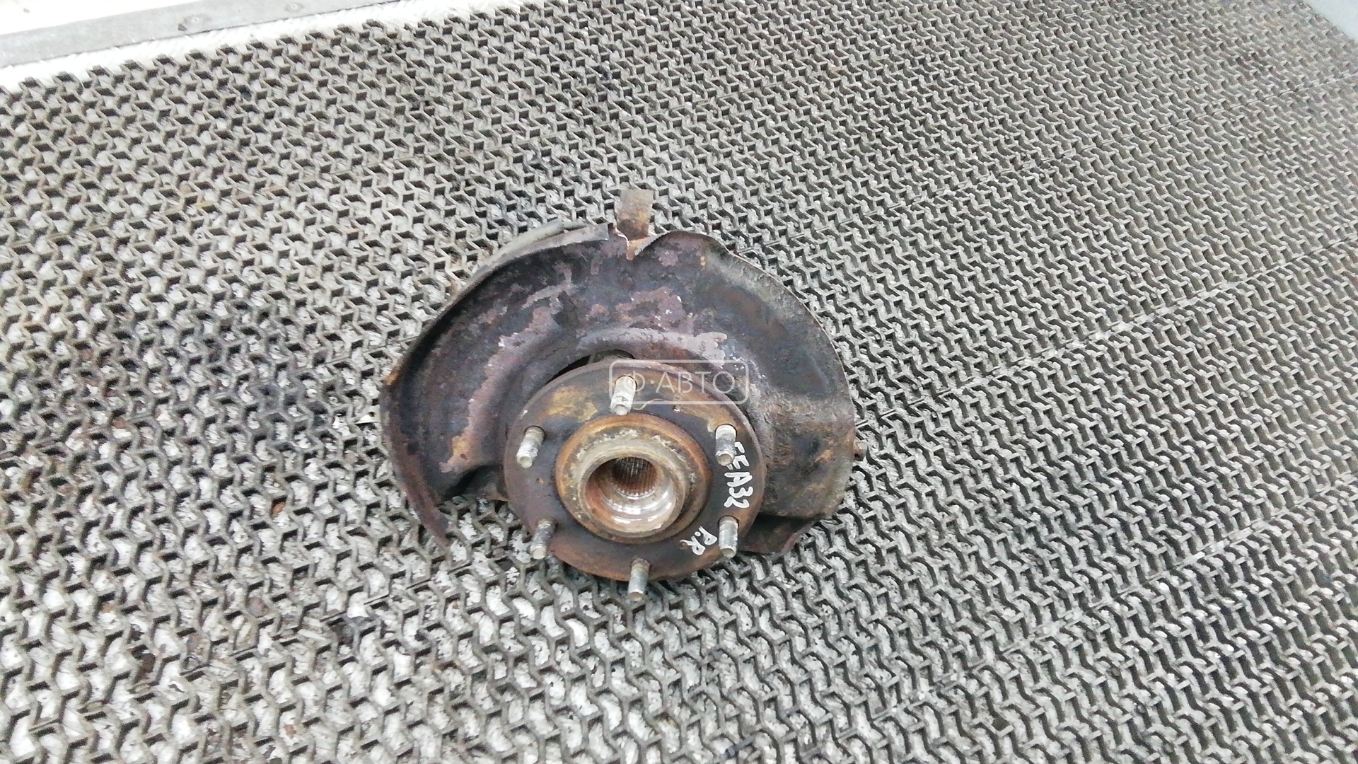 Ступица передняя правая