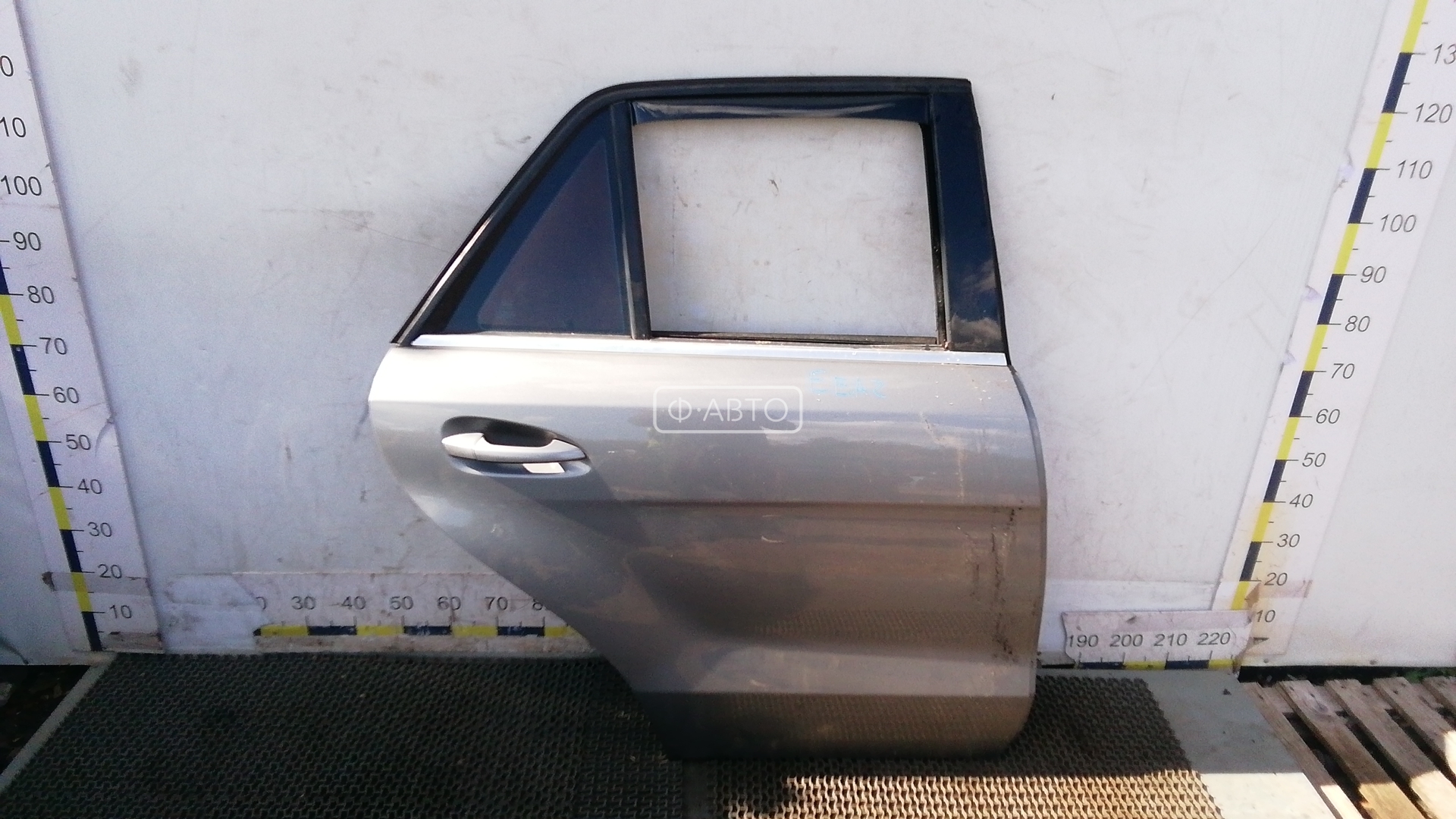 Дверь задняя правая