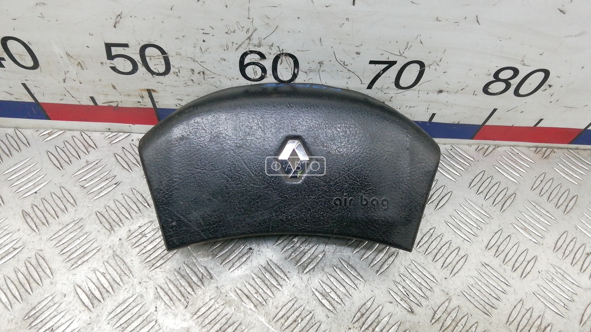 Подушка безопасности водителя