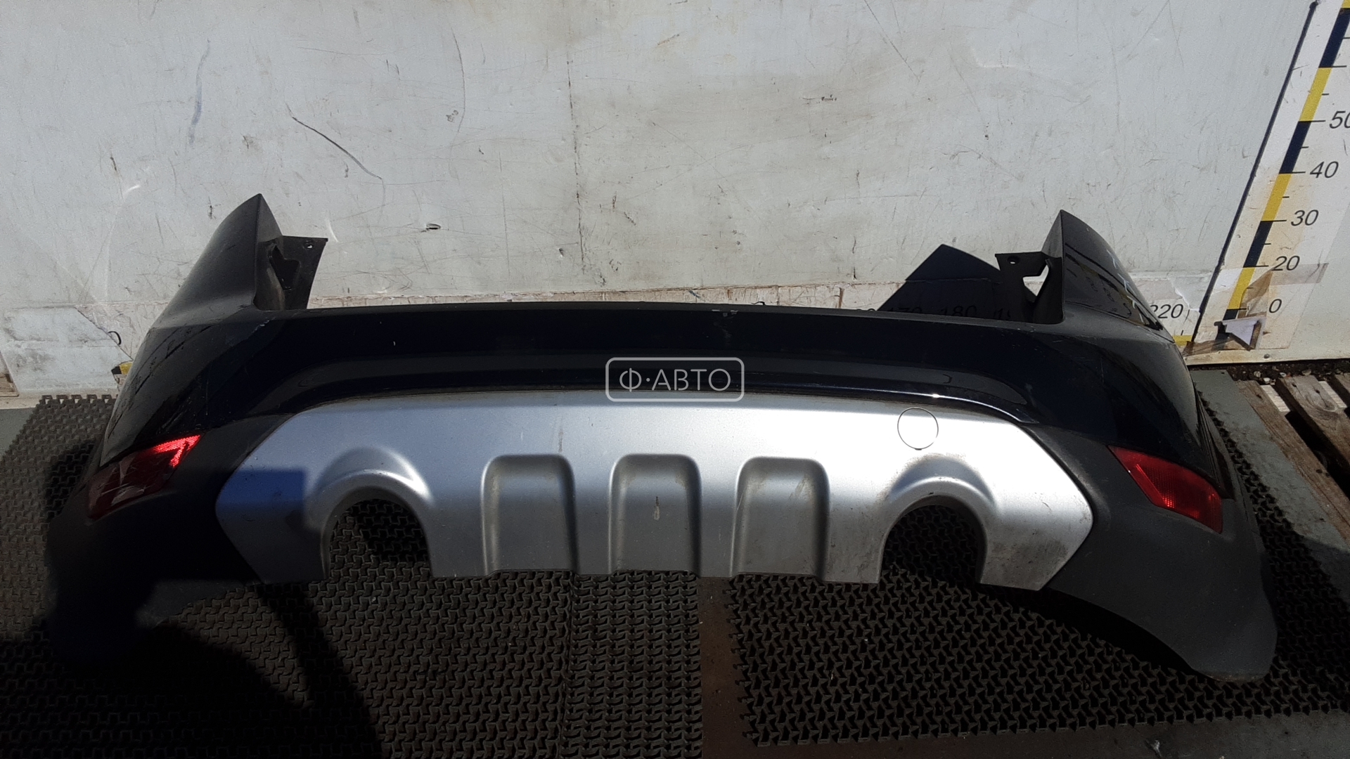 Бампер задний