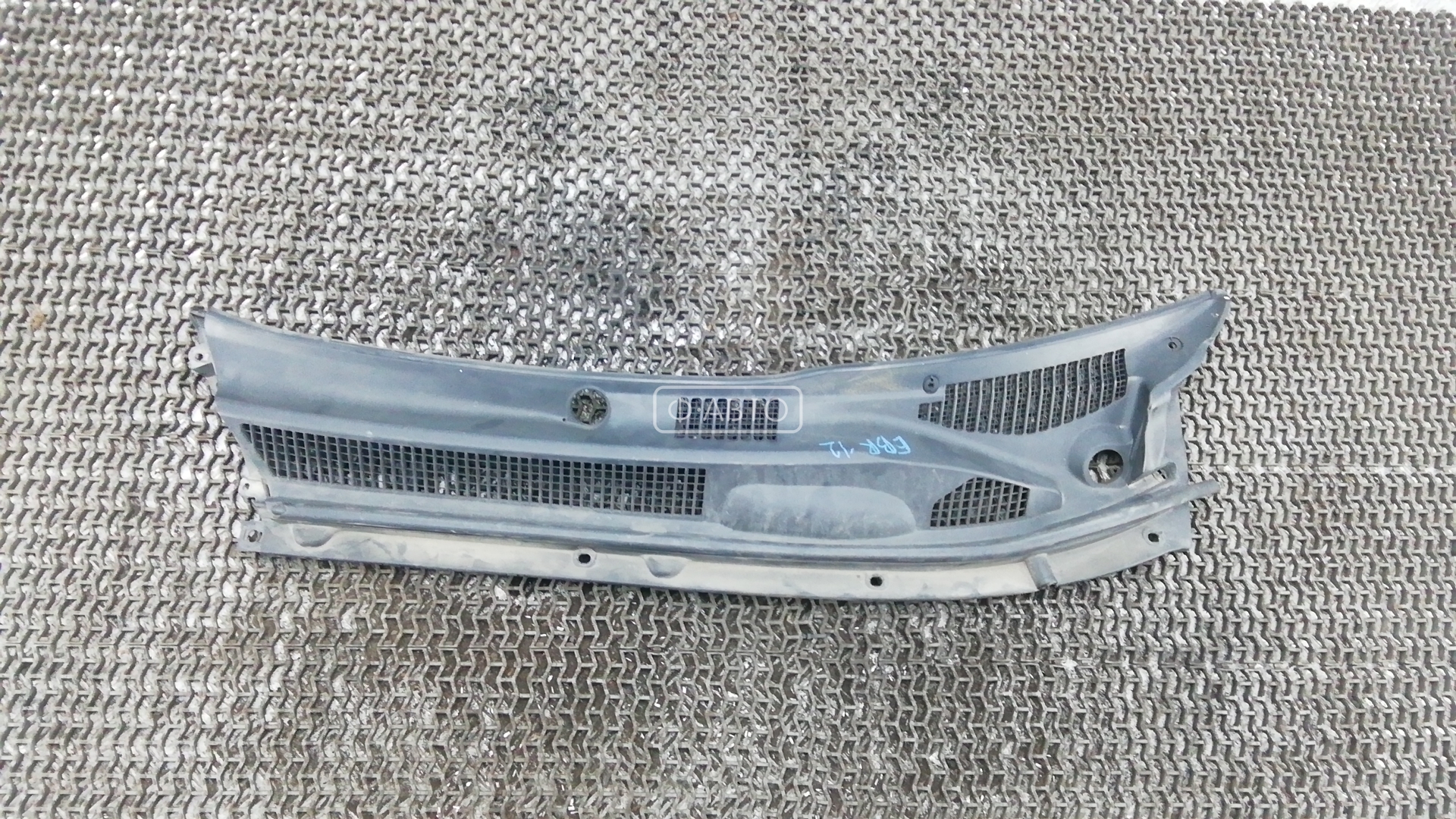 Накладка декоративная (жабо, дождевик)