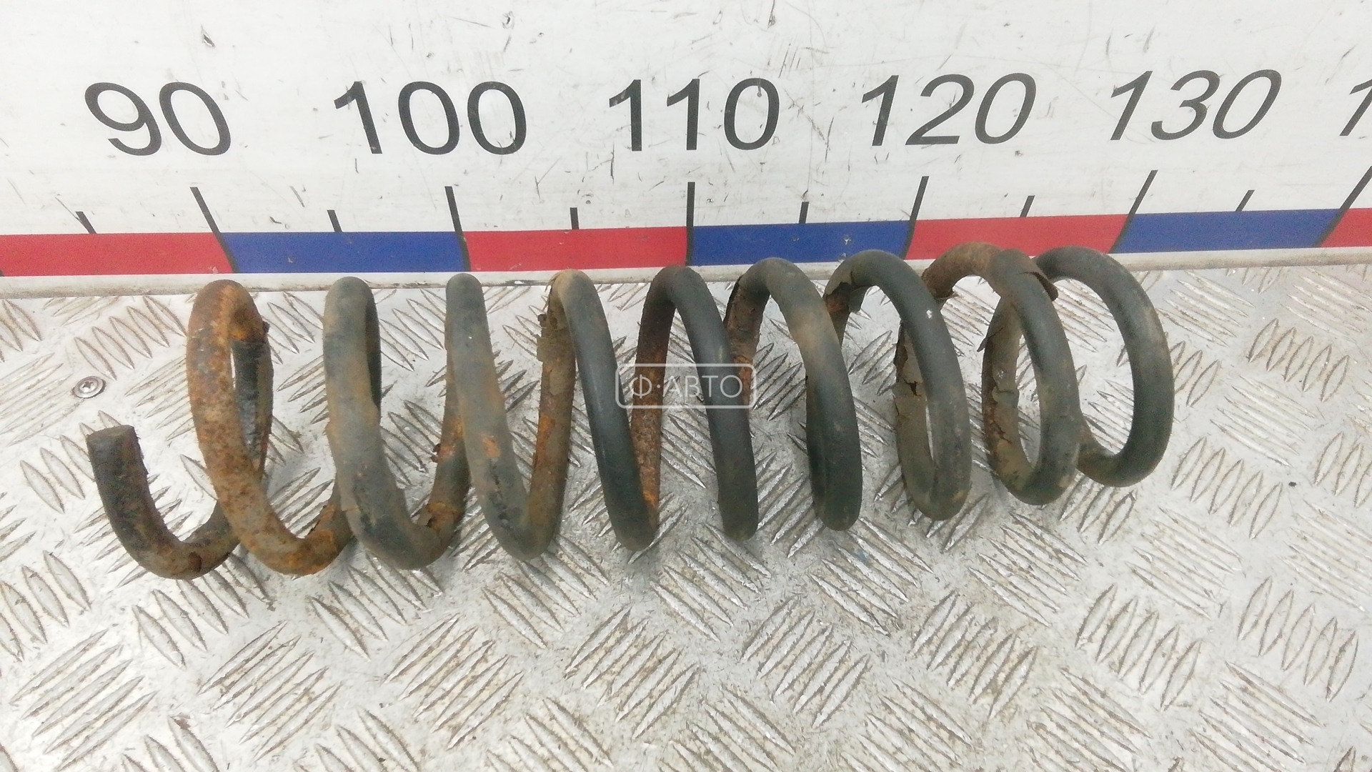 Пружина задняя