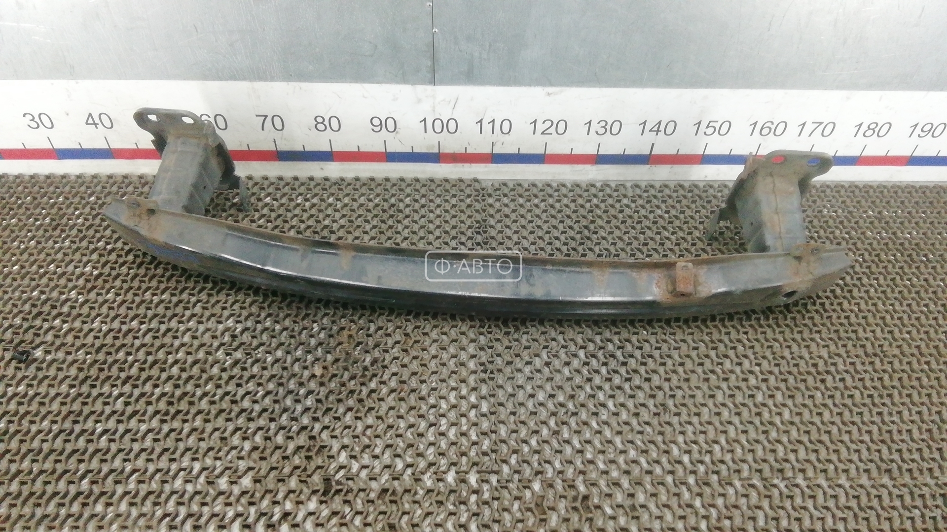 Усилитель бампера передний (кронштейн)