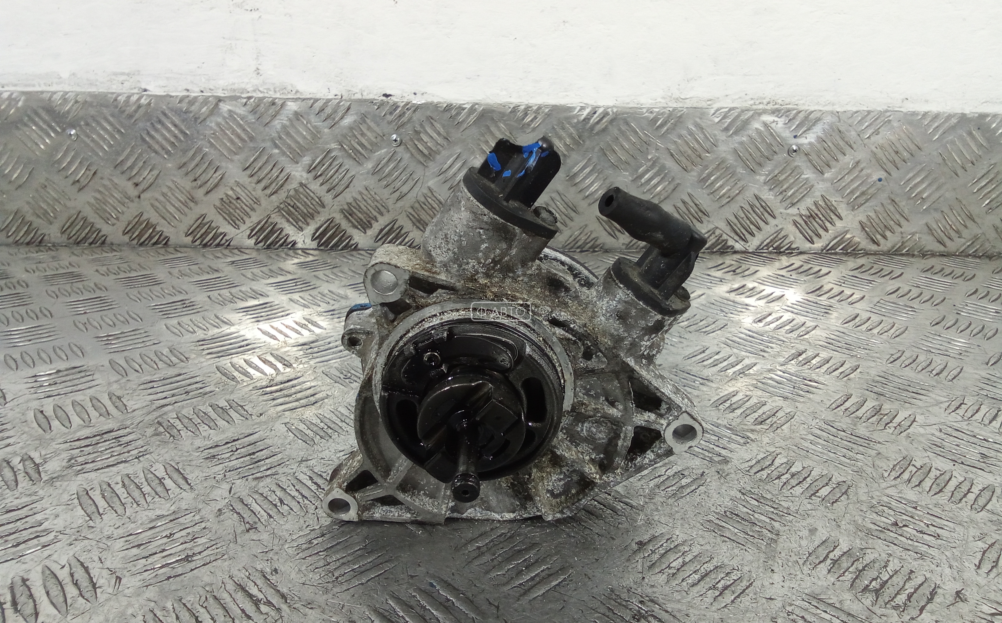 Насос вакуумный