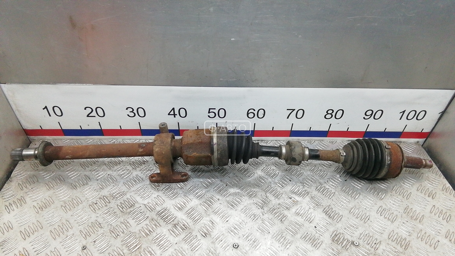 Привод передний правый