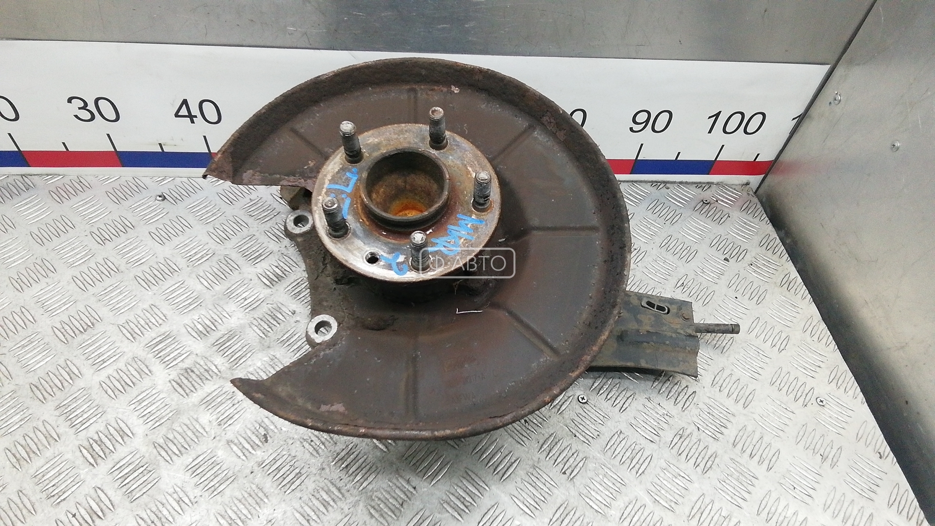 Ступица задняя левая