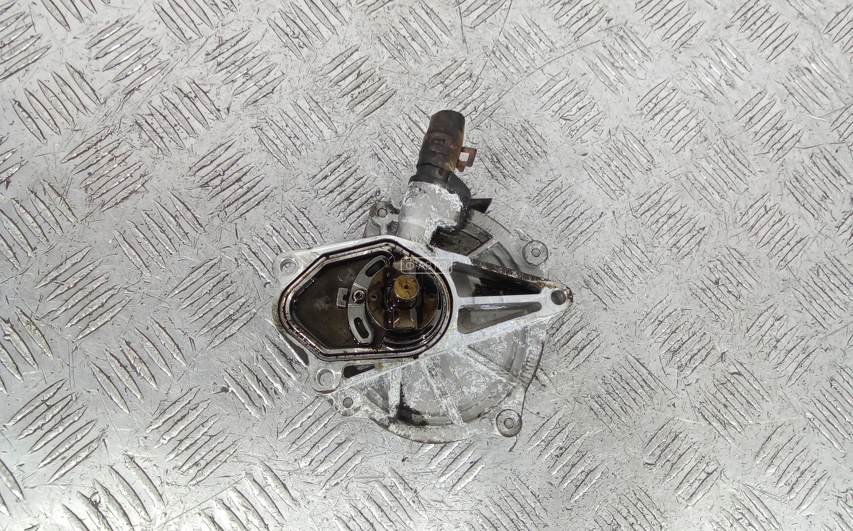 Насос вакуумный