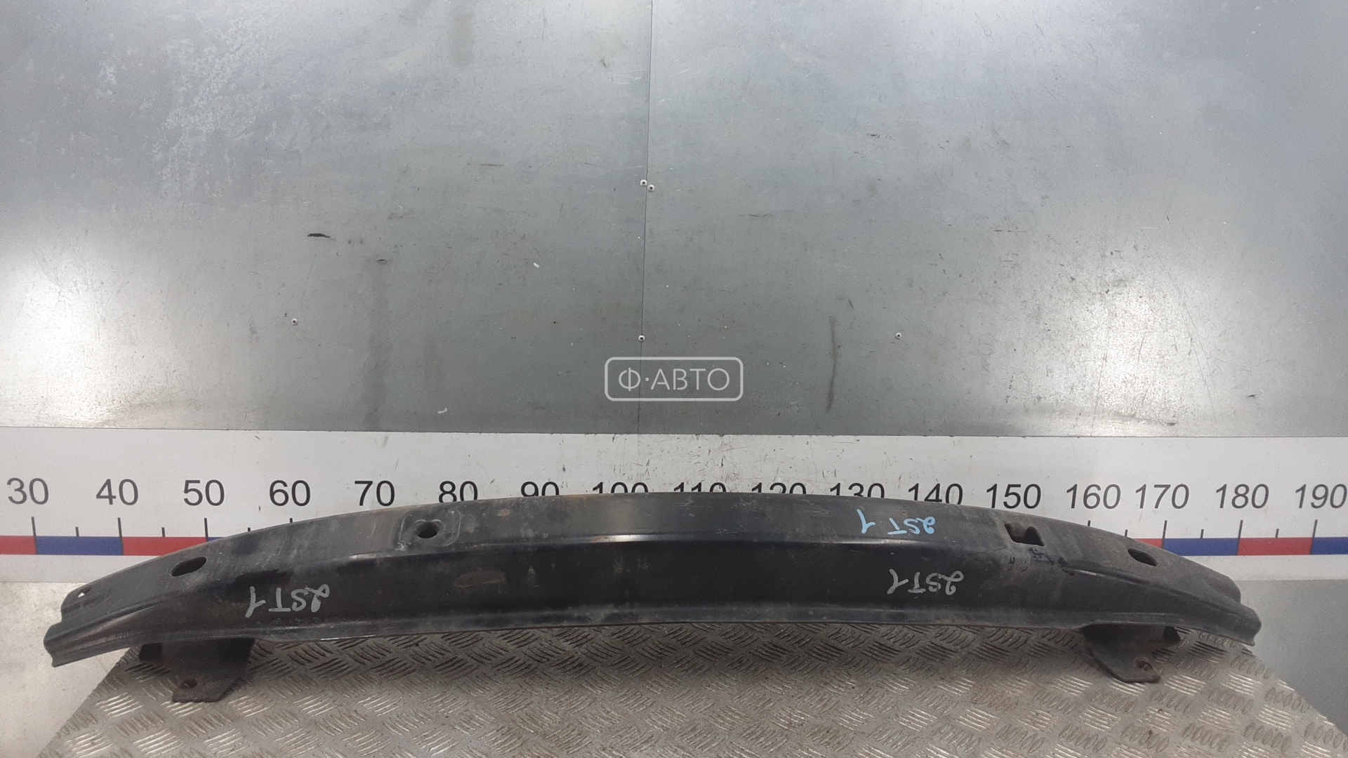 Усилитель бампера передний (кронштейн)