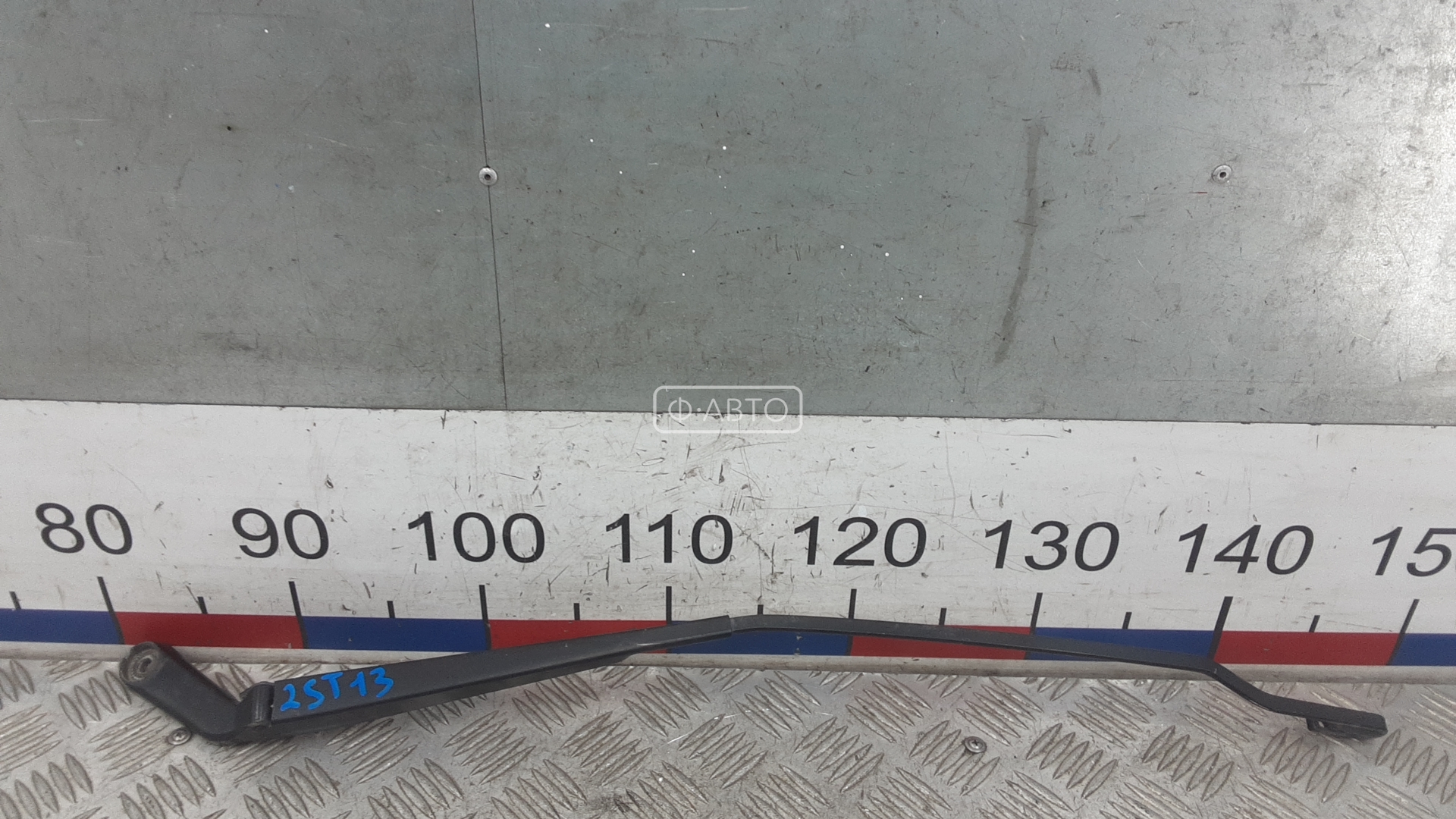 Щеткодержатель лобового стекла