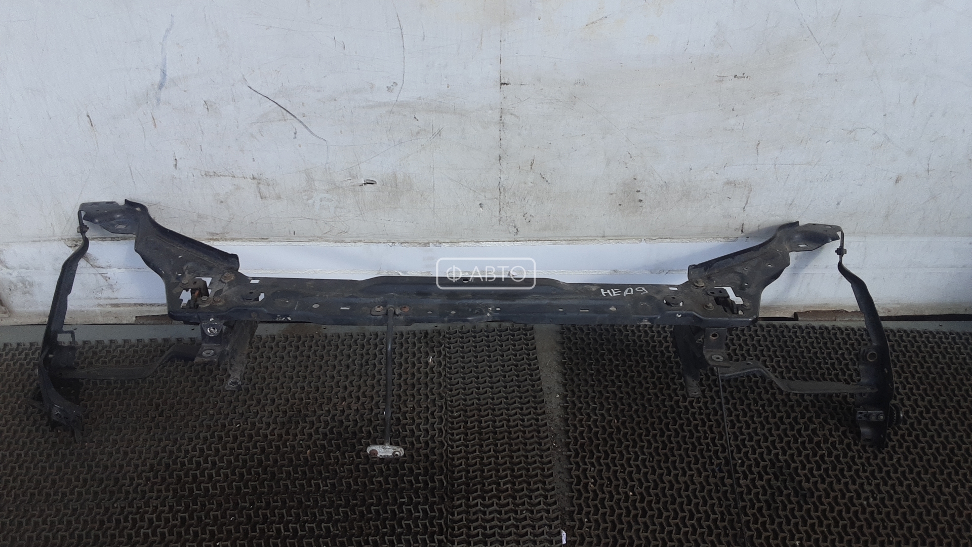 Передняя панель крепления облицовки (телевизор)