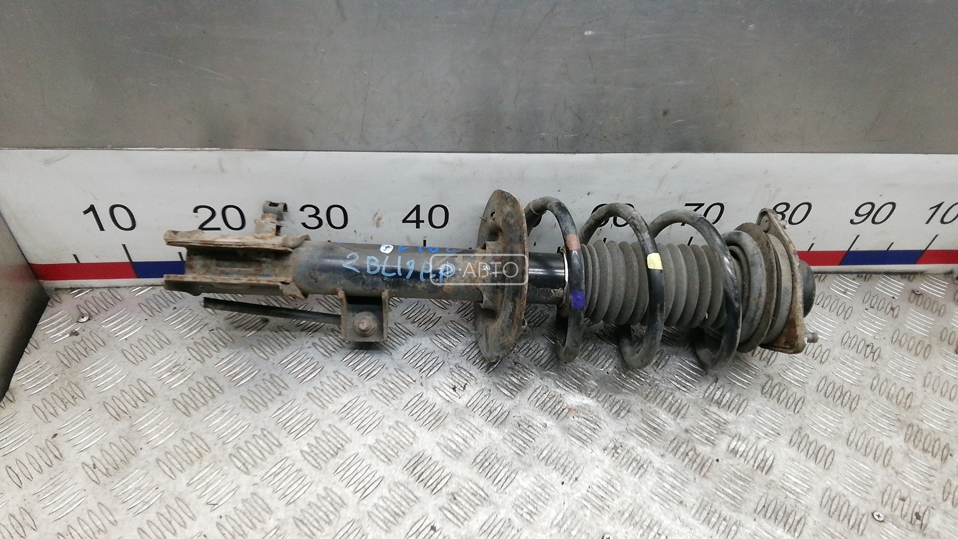 Стойка передняя правая