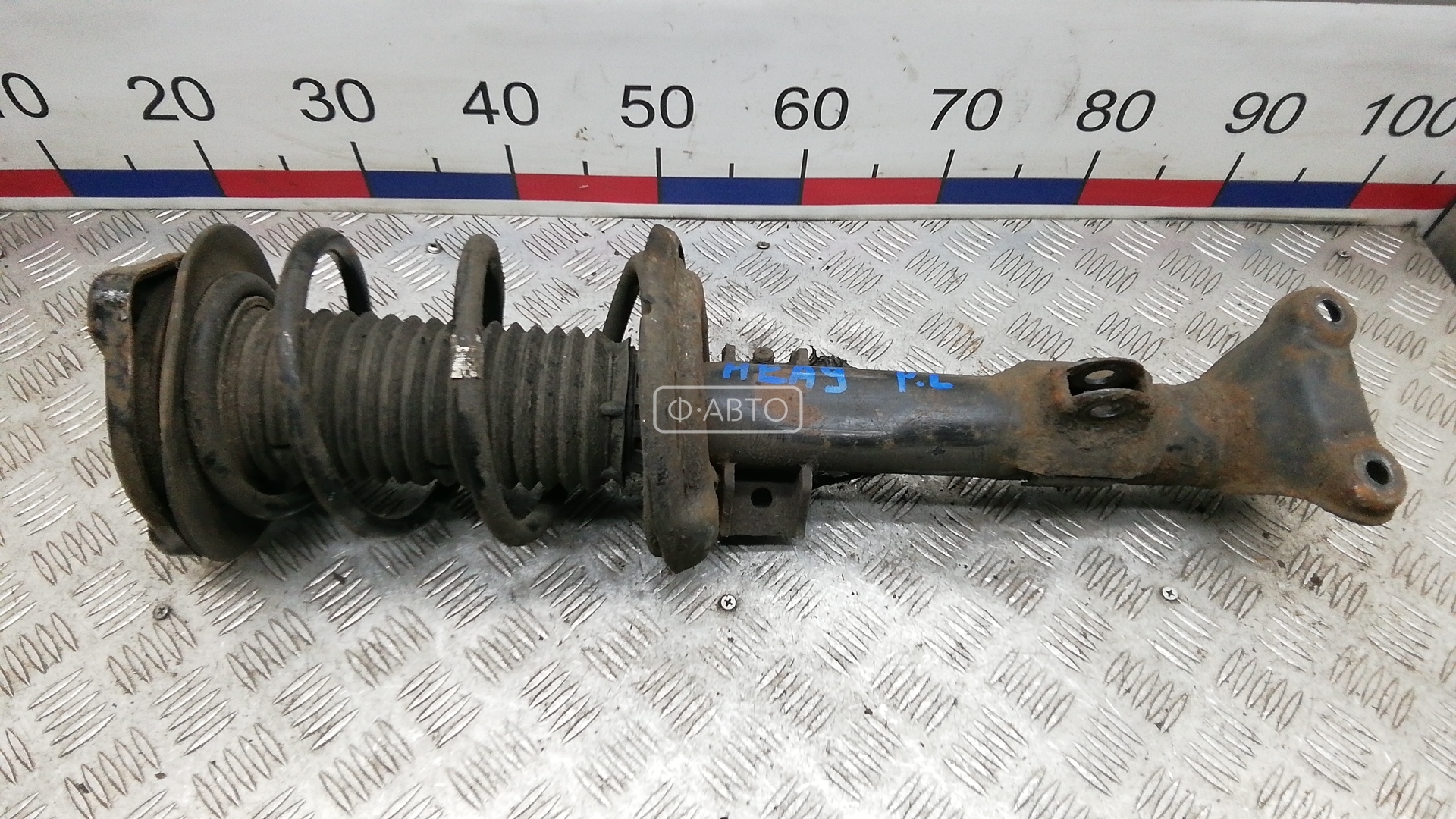 Стойка передняя левая