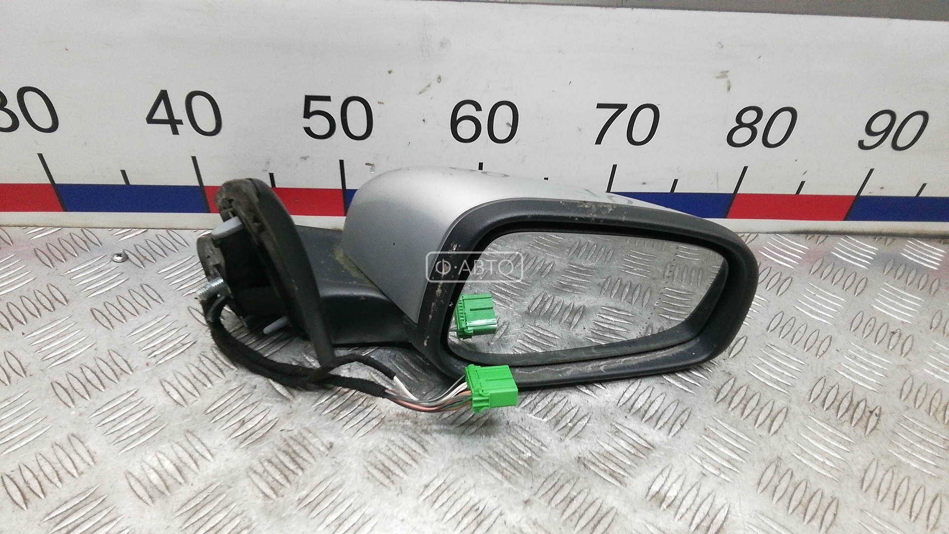 Зеркало наружное правое
