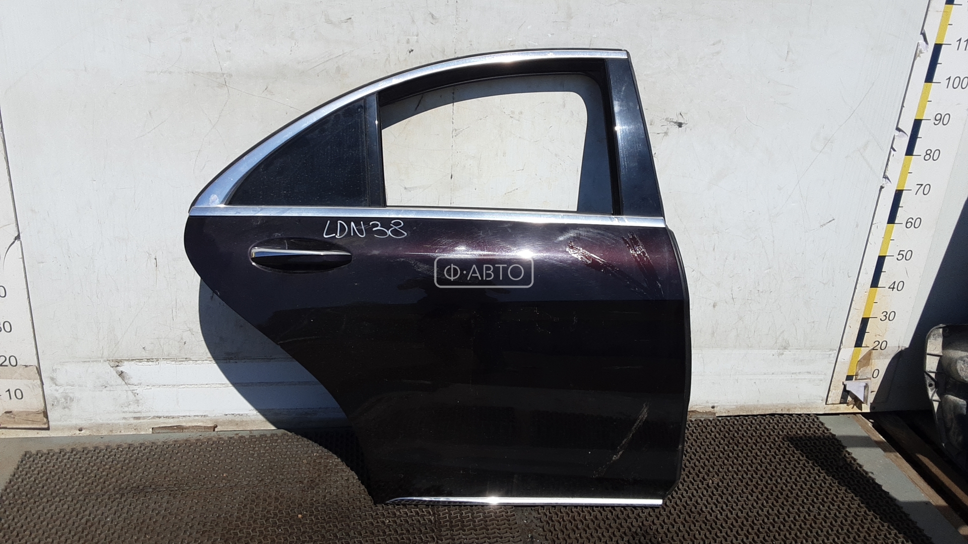 Дверь задняя правая