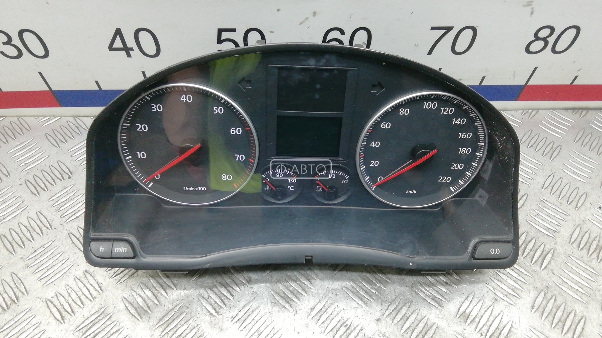 Щиток приборов