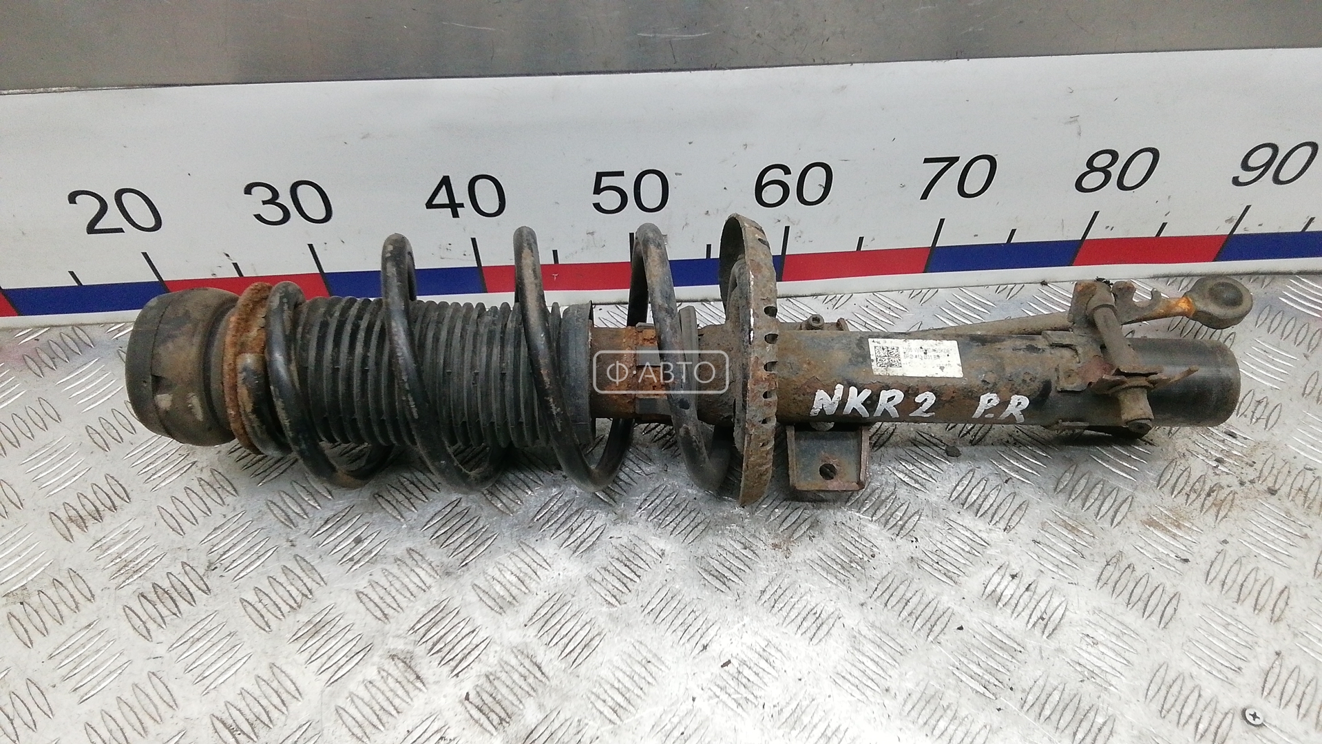 Стойка передняя правая