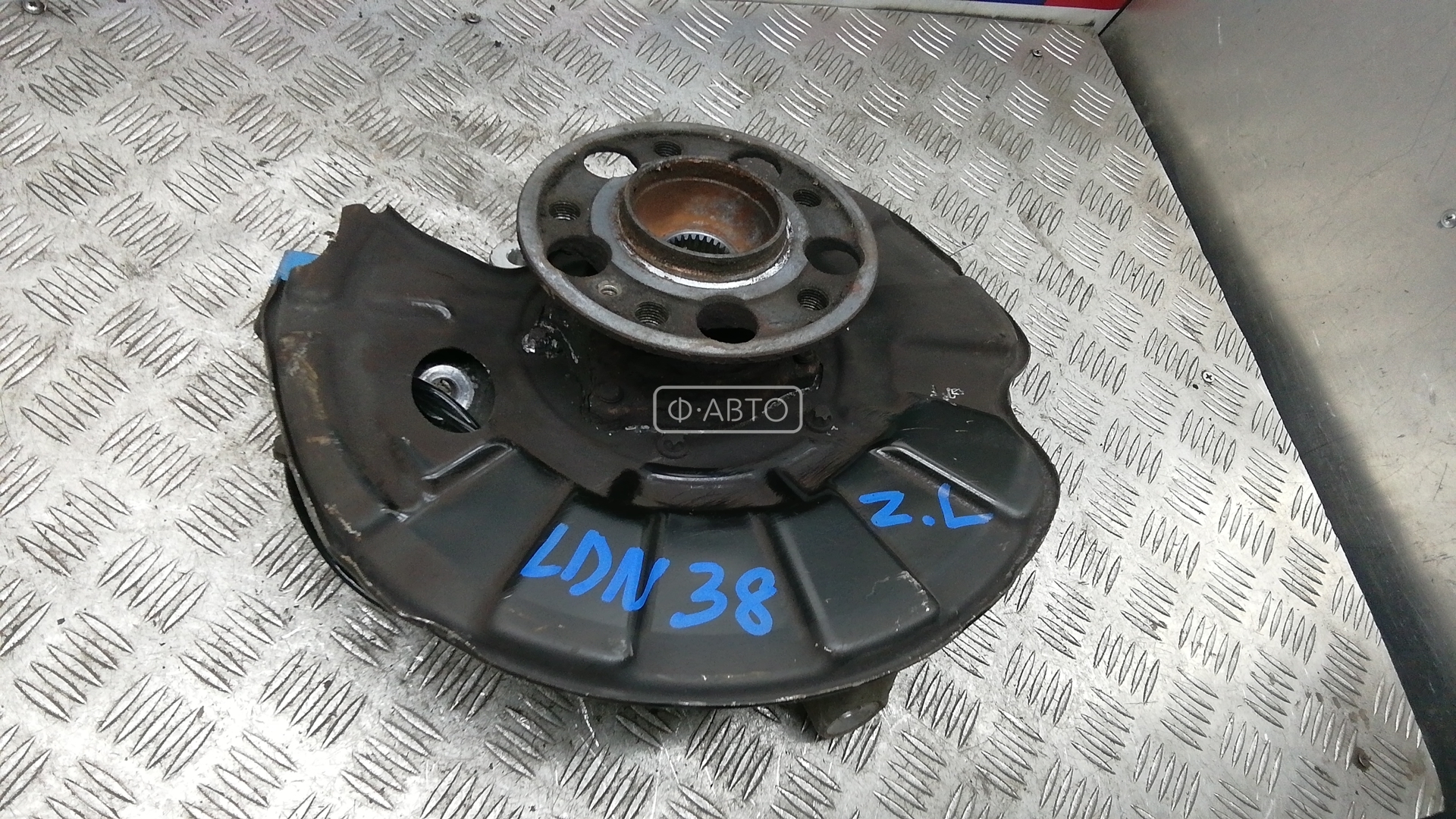 Ступица задняя левая