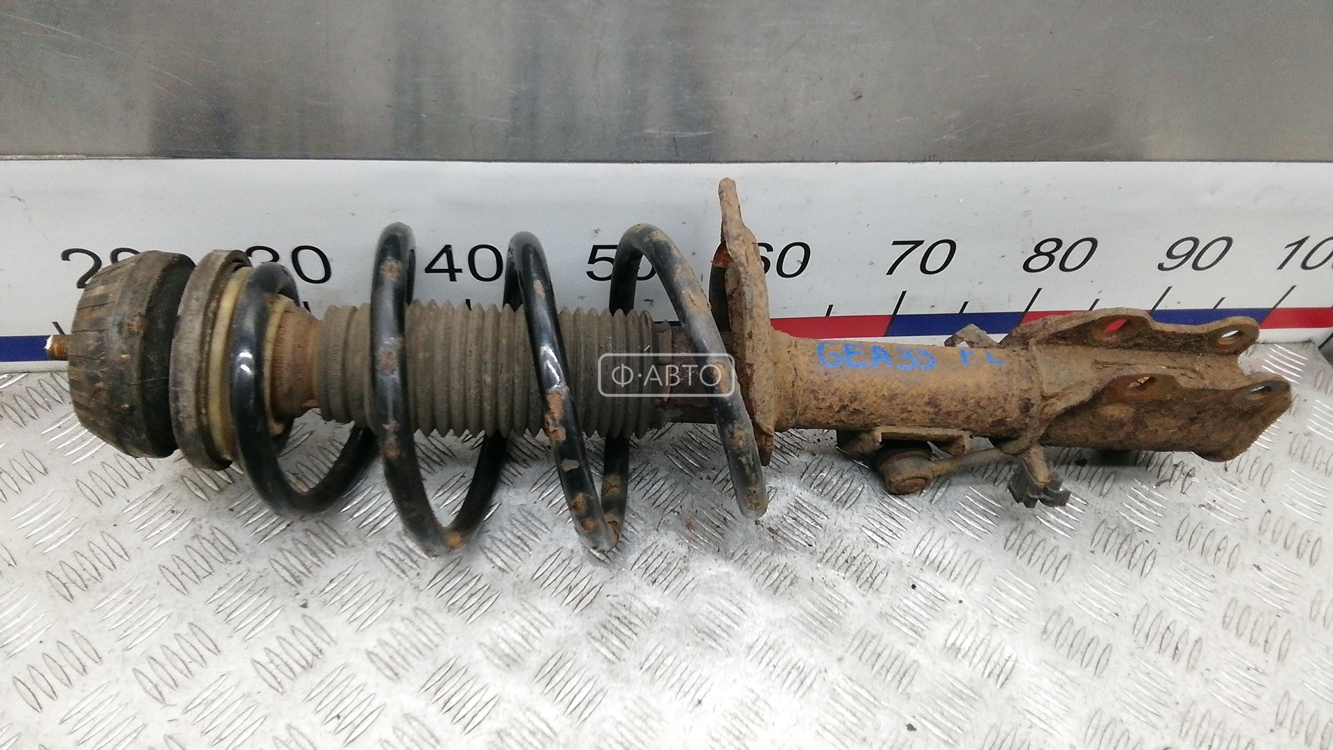 Стойка передняя левая