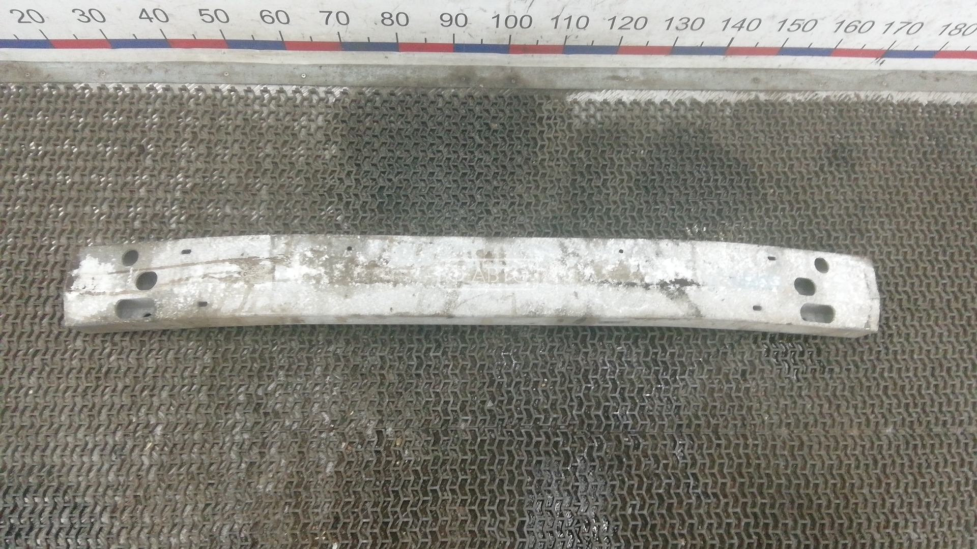 Усилитель бампера передний (кронштейн)