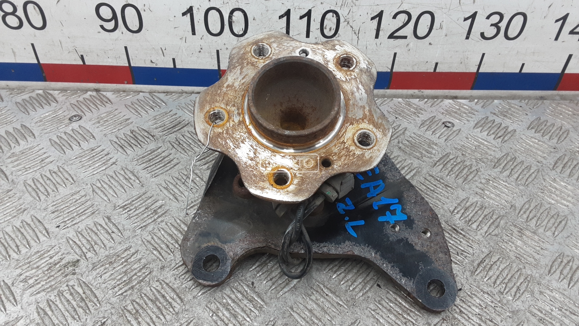 Ступица задняя левая