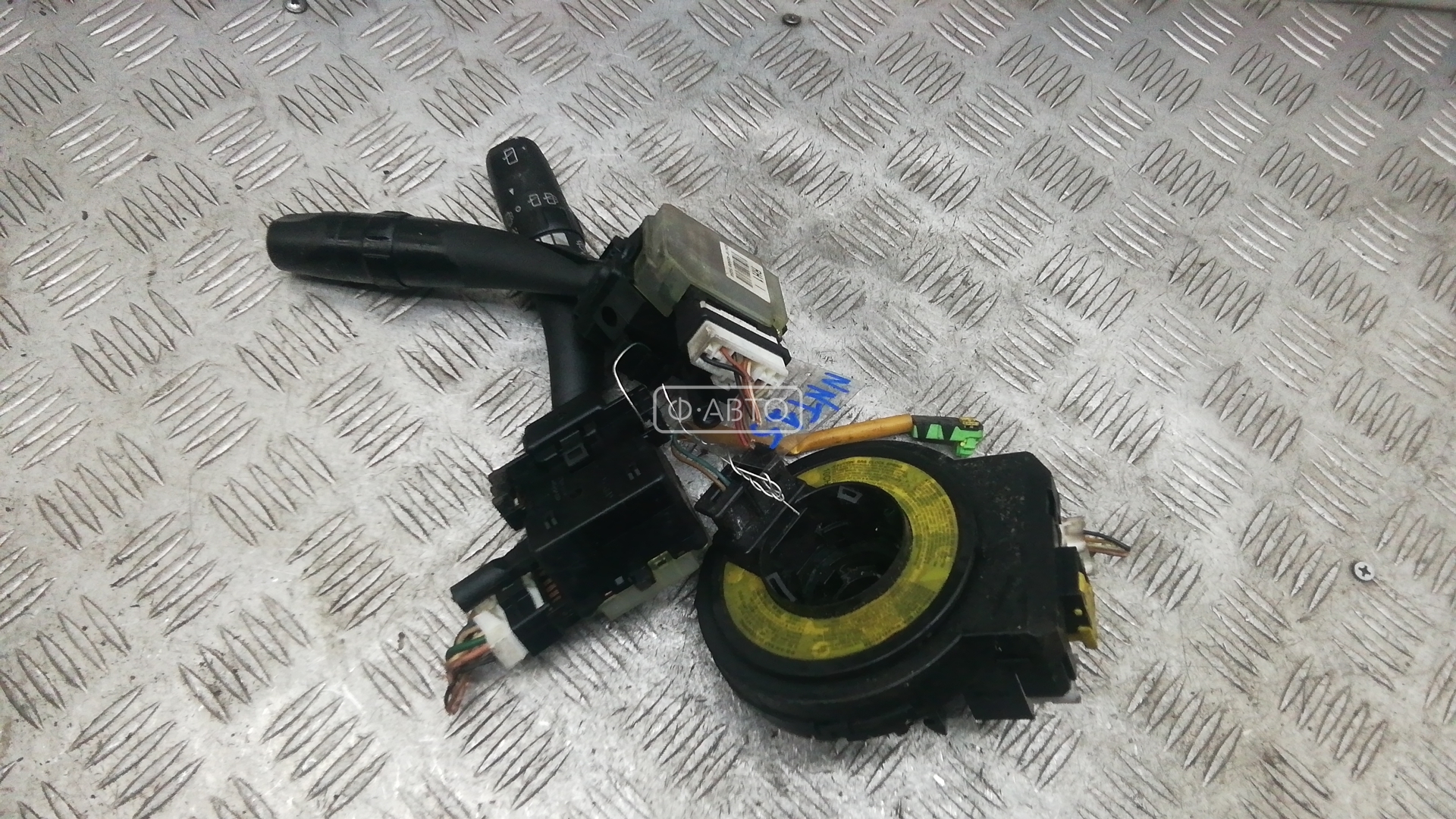 Переключатель поворотов и дворников (стрекоза)