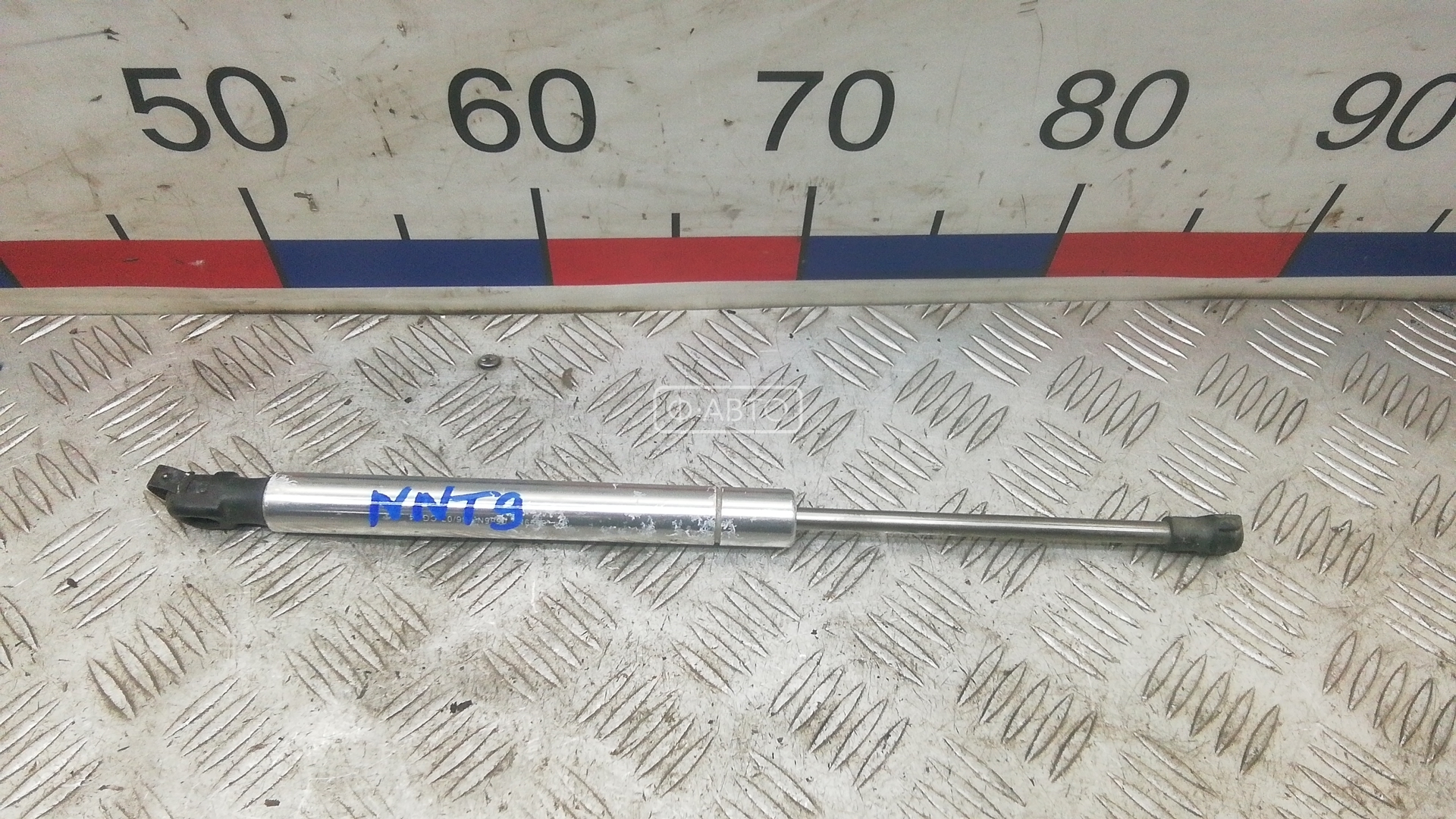 Амортизатор крышки багажника