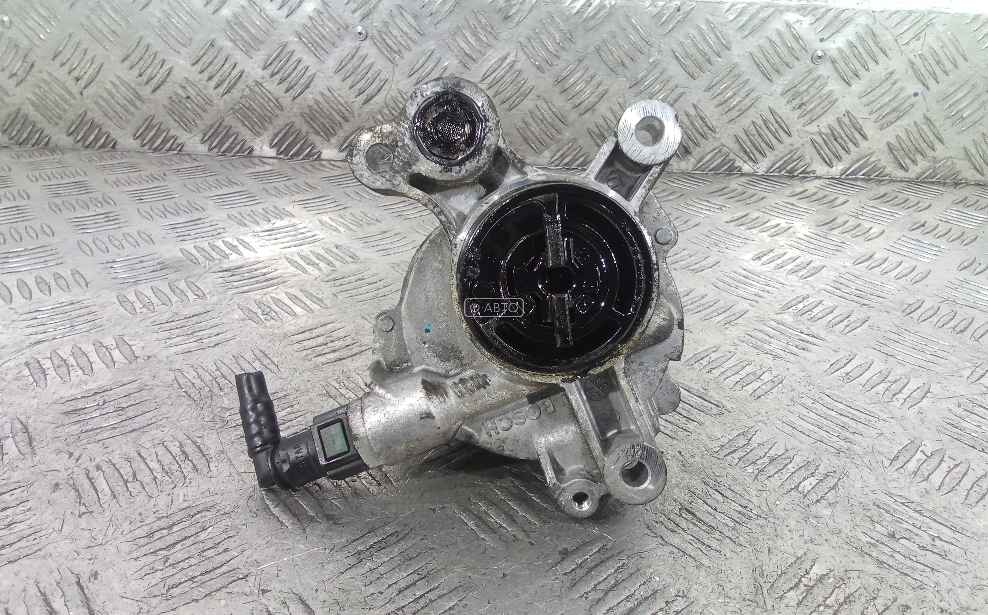 Насос вакуумный