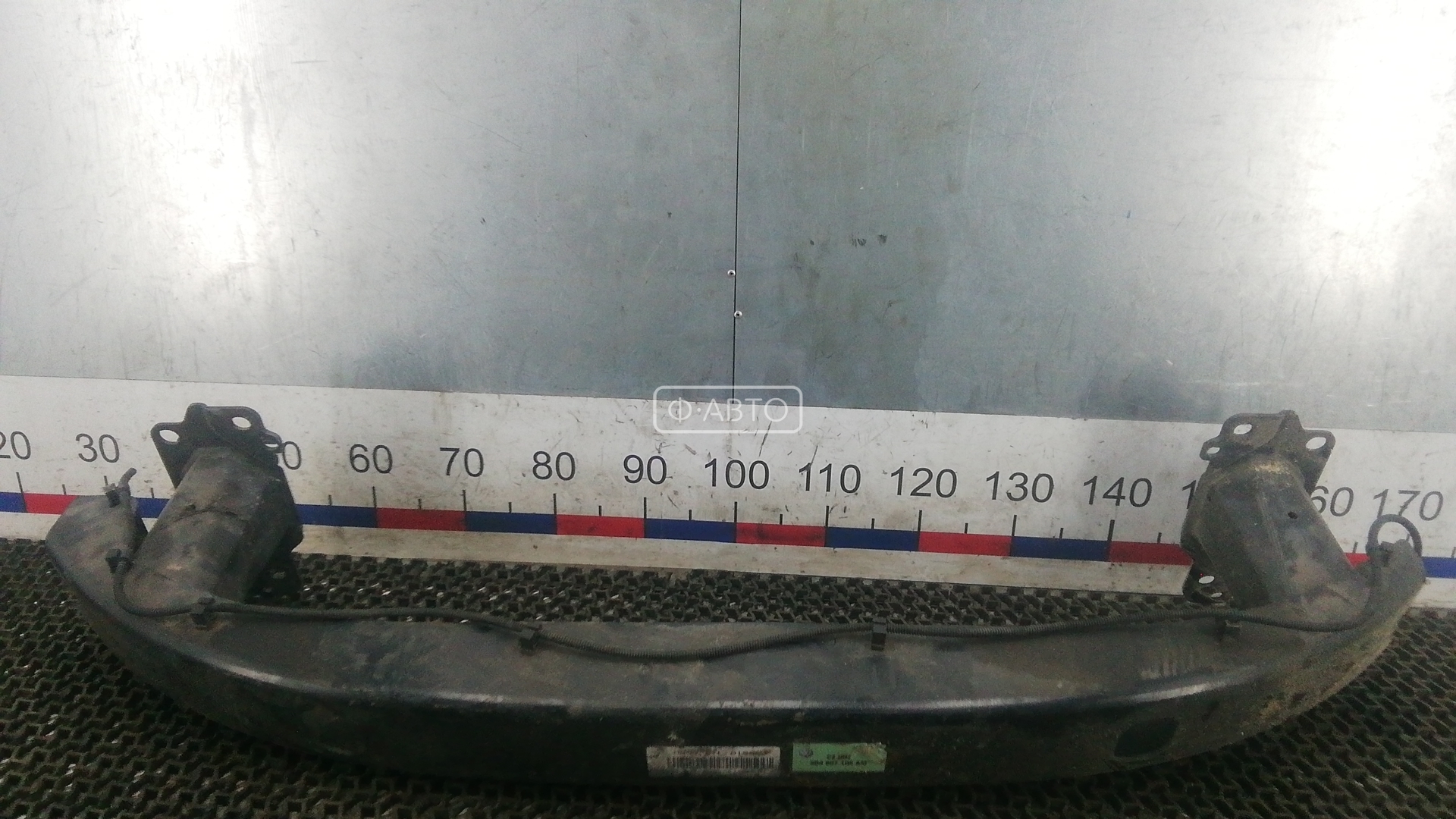 Усилитель бампера передний (кронштейн)