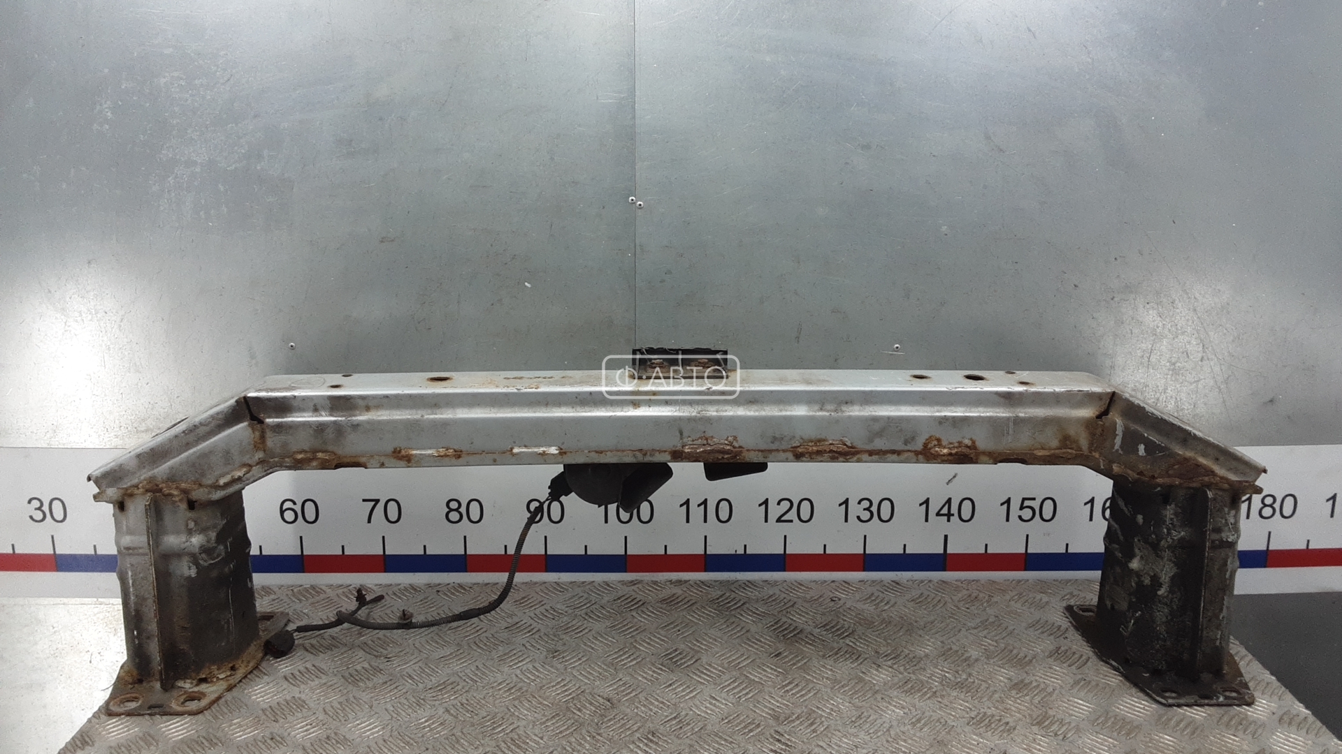 Усилитель бампера передний (кронштейн)