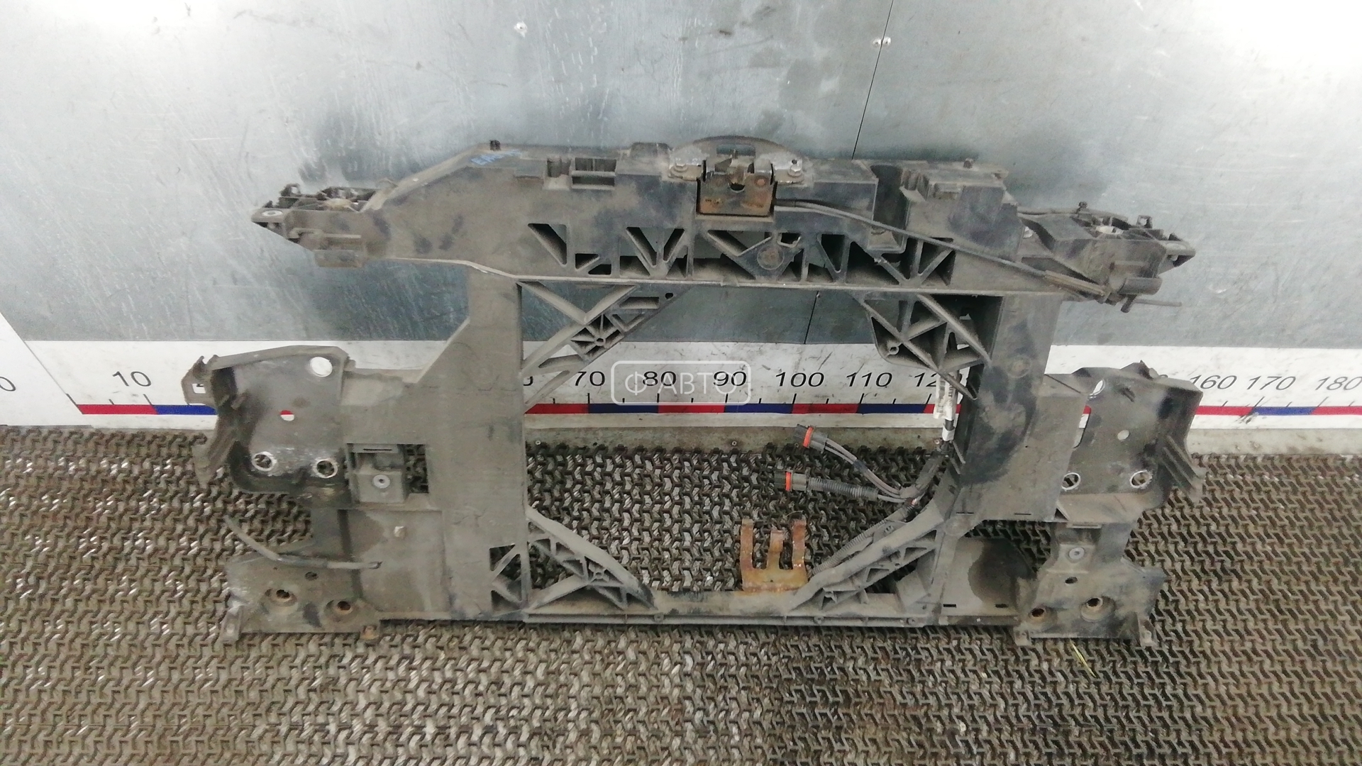 Передняя панель крепления облицовки (телевизор)