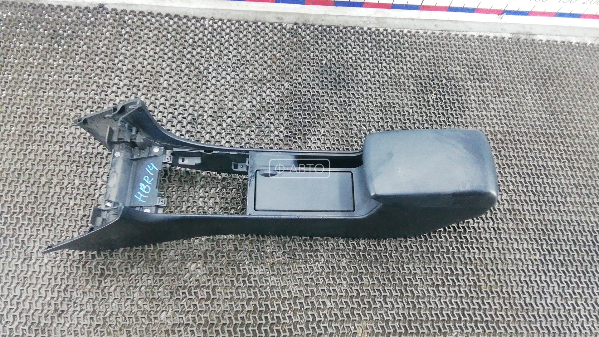 Подлокотник центральный