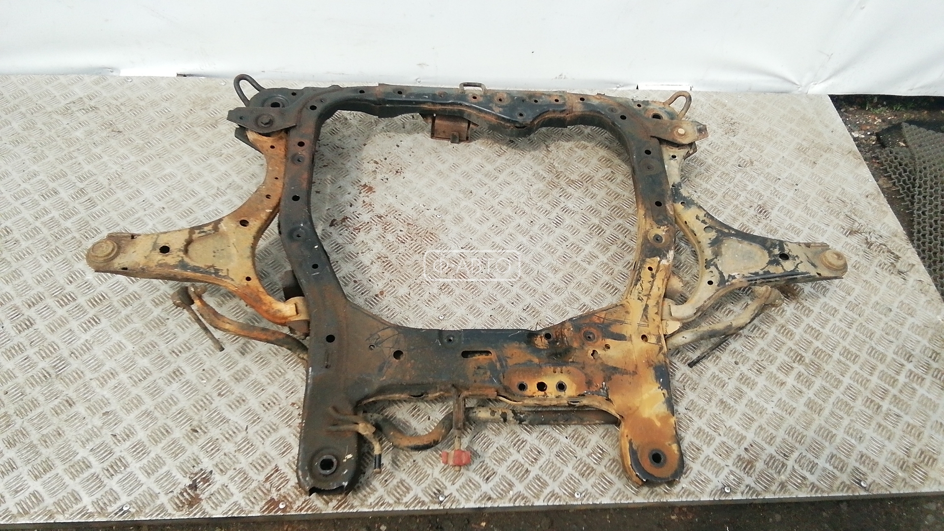 Балка подвески передняя