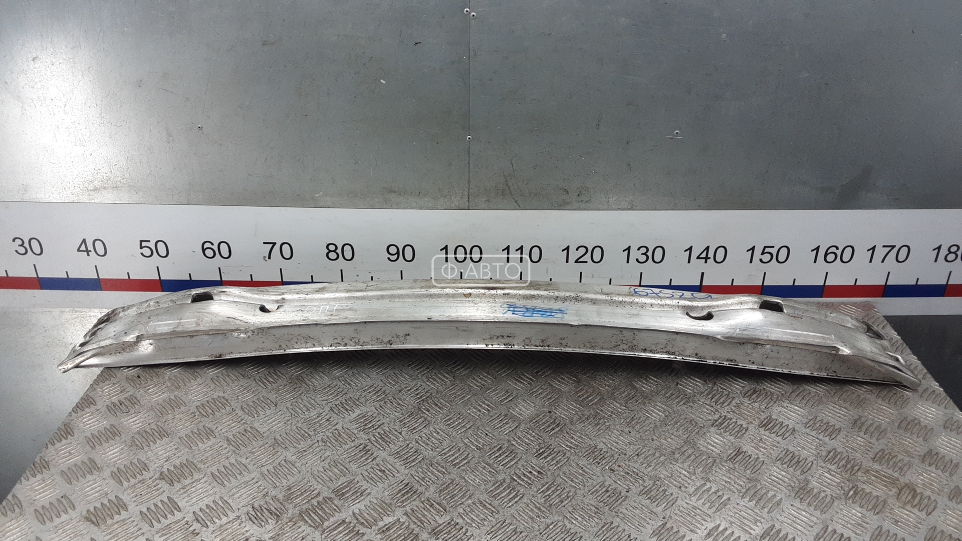 Усилитель бампера передний (кронштейн)